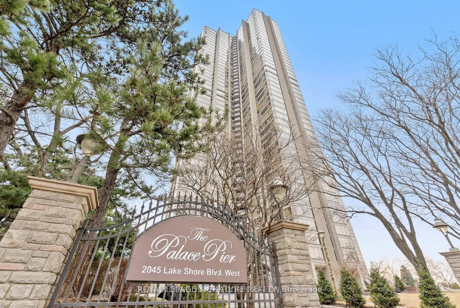2045 Lakeshore Boulevard SW 3001, Toronto, ON M8V 2Z6