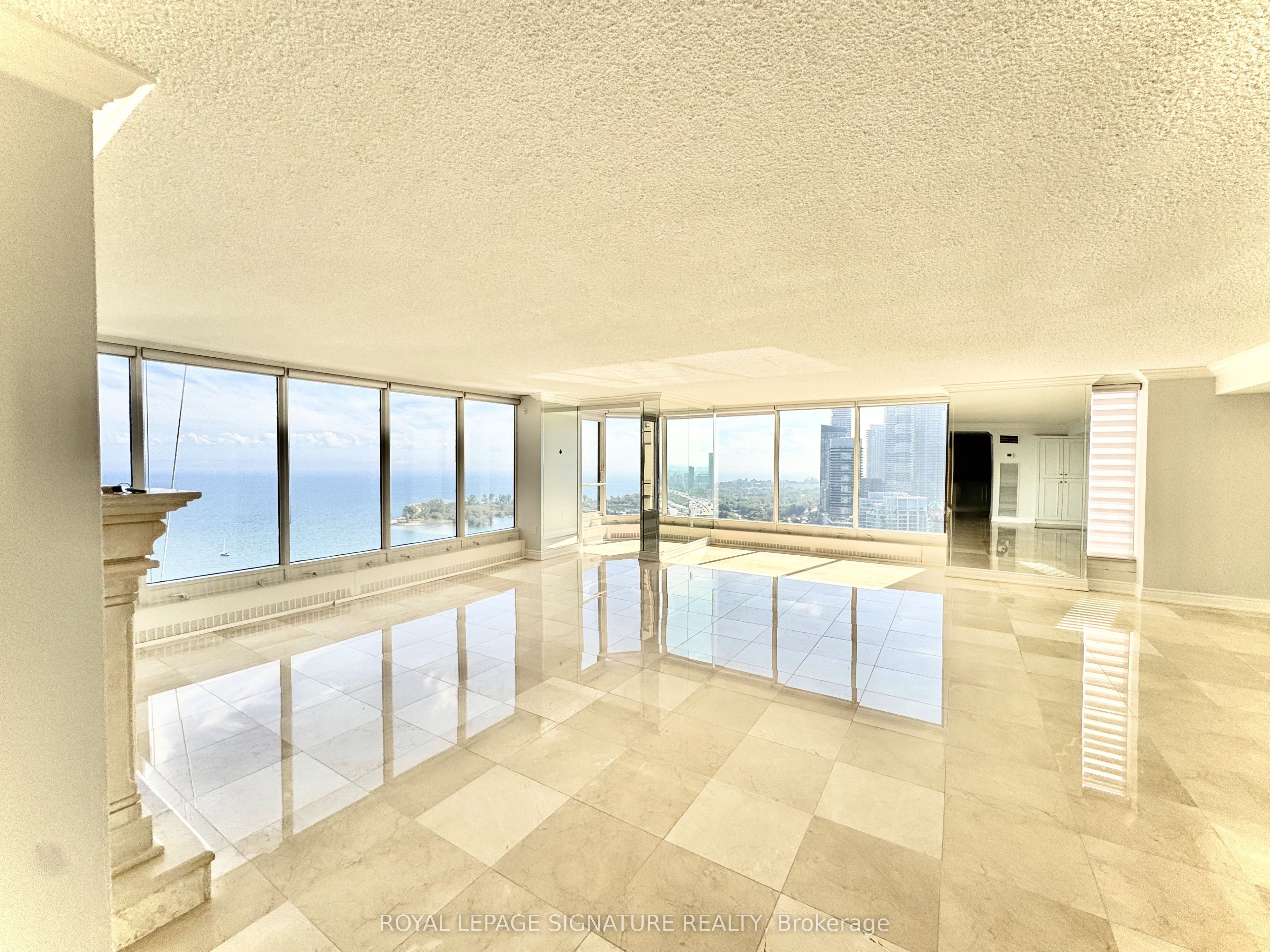 2045 Lakeshore Boulevard SW 3001, Toronto, ON M8V 2Z6 photo 2