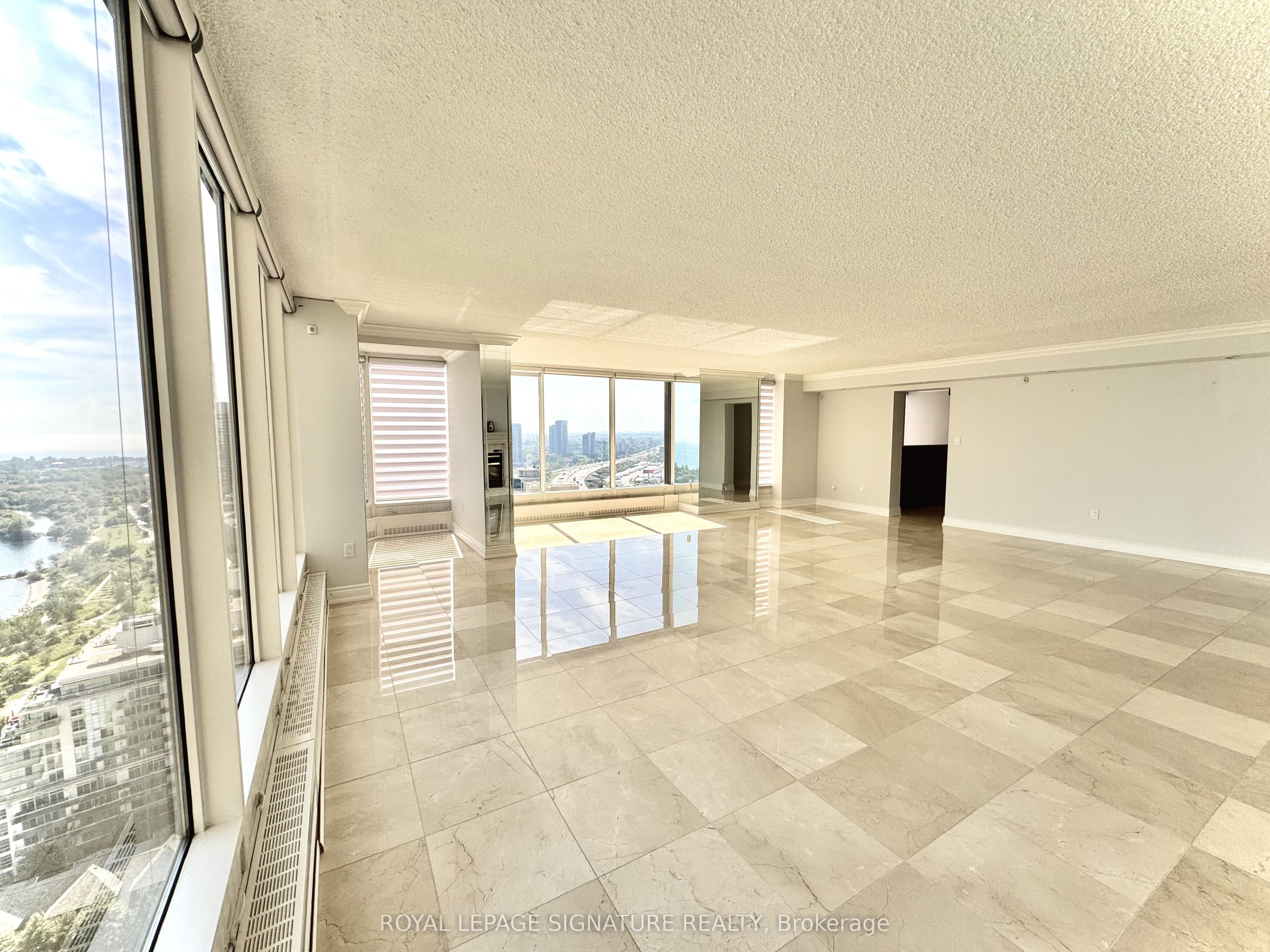 2045 Lakeshore Boulevard SW 3001, Toronto, ON M8V 2Z6 photo 4