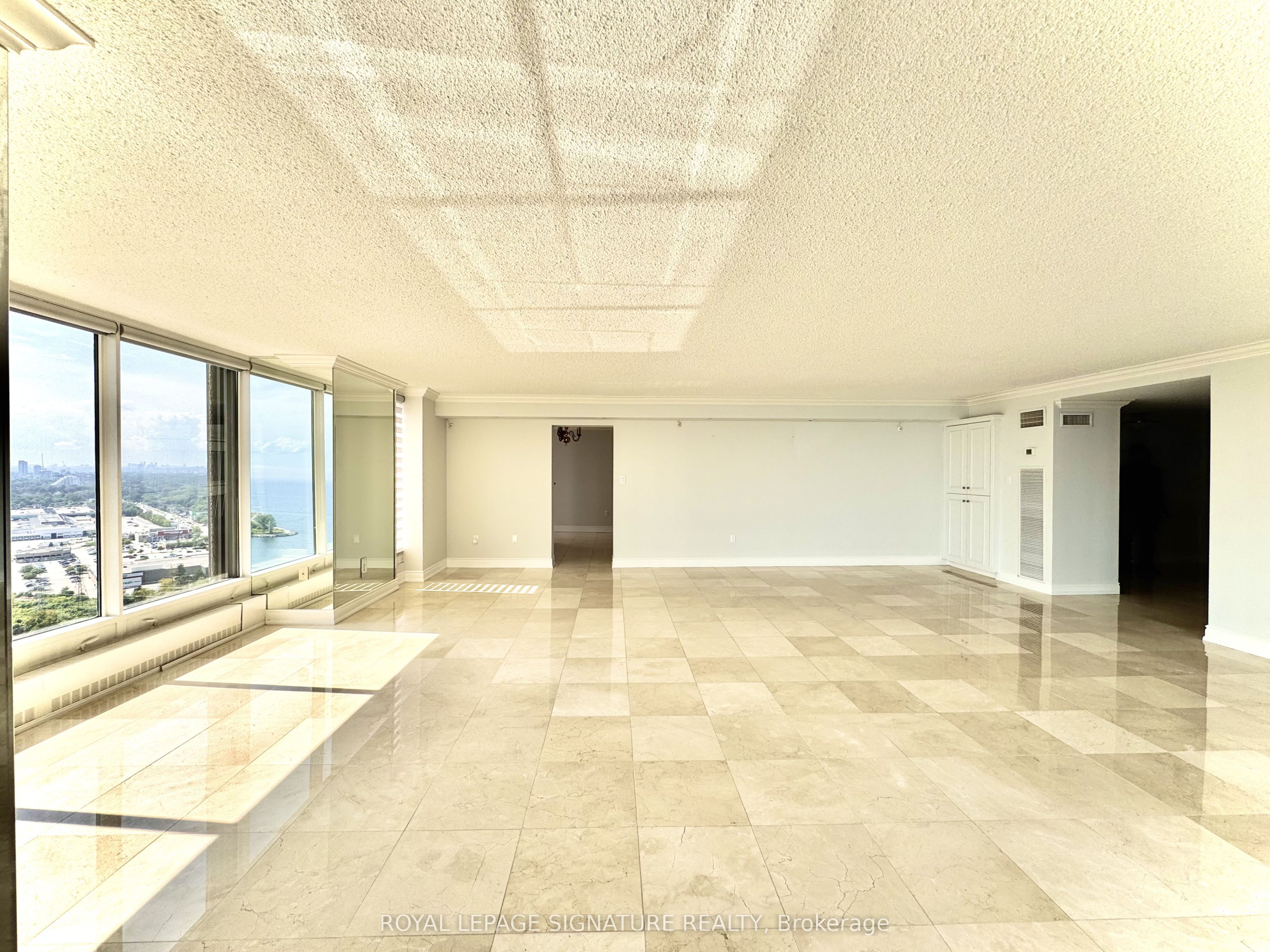 2045 Lakeshore Boulevard SW 3001, Toronto, ON M8V 2Z6 photo 5
