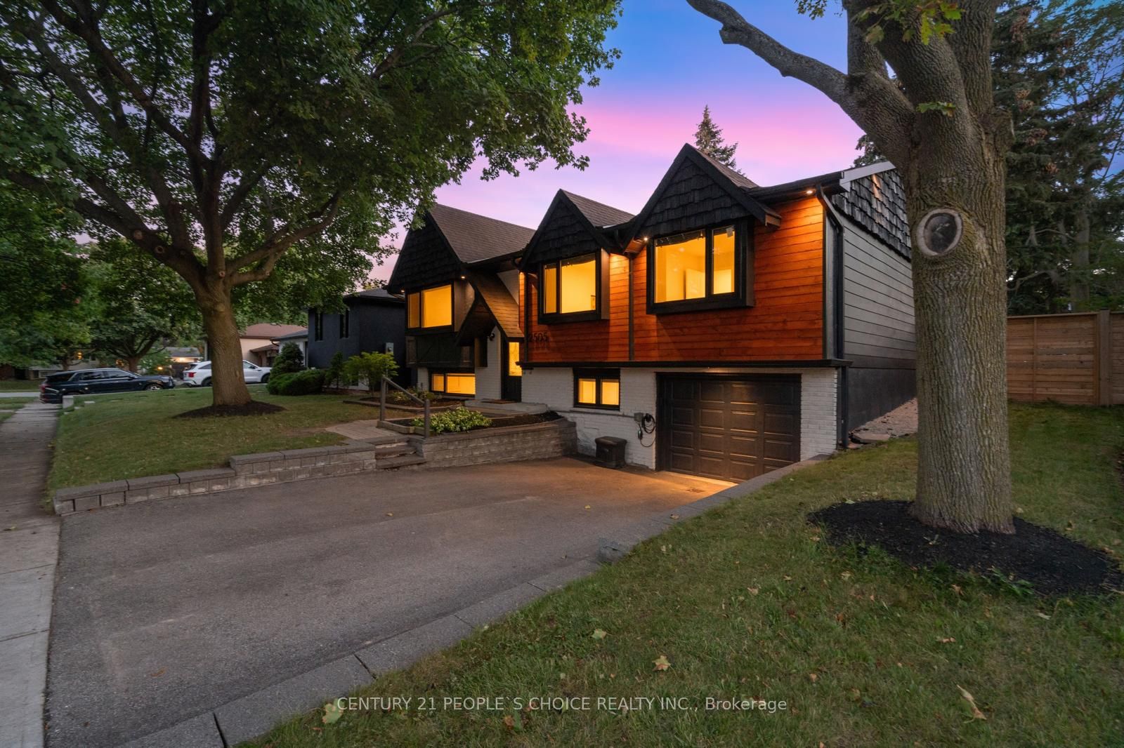 2505 Yarmouth Crescent, Oakville, ON L6L 2M9 photo 4