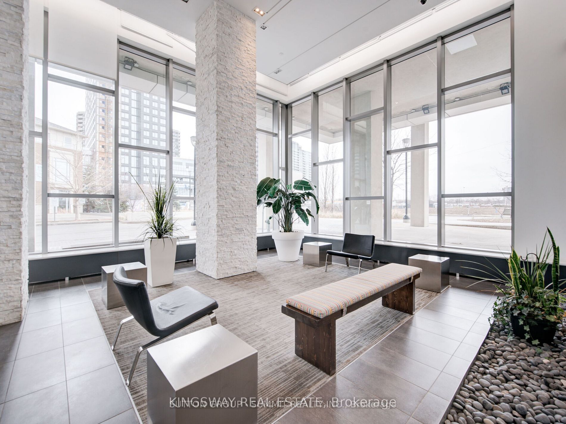 360 Square One Drive 2606, Mississauga, ON L5B 0G7 photo 3