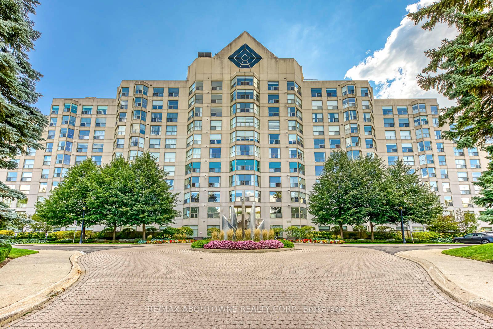 1700 The Collegeway 613, Mississauga, ON L5L 4M2