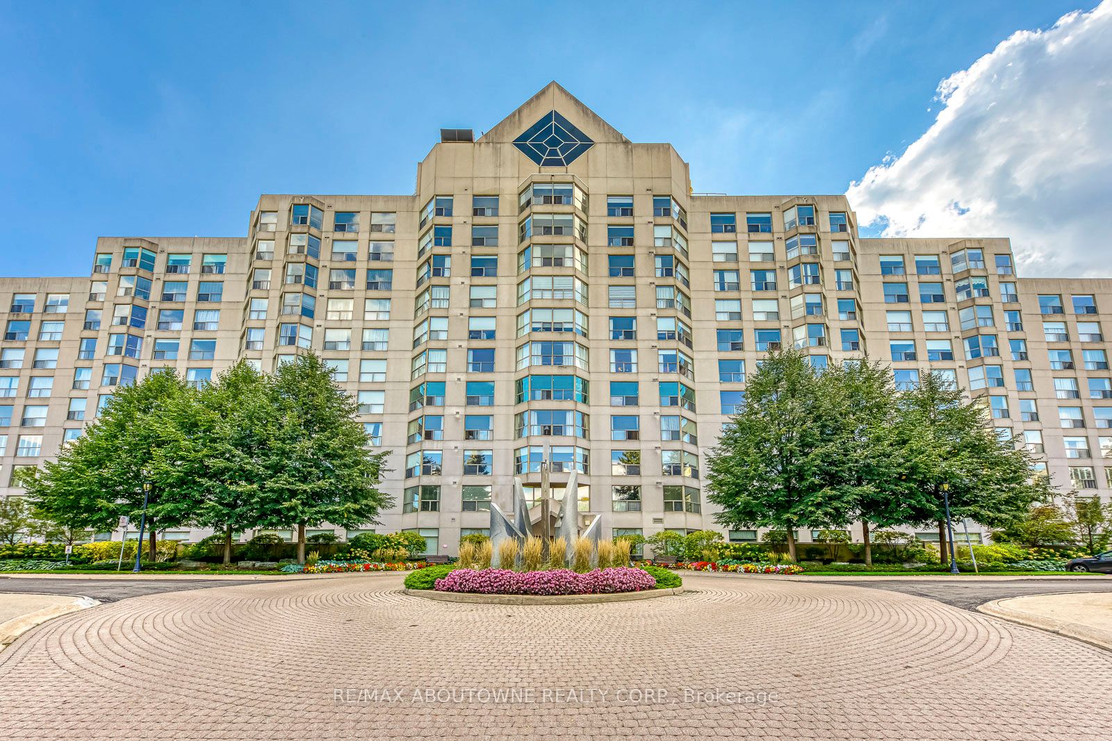 1700 The Collegeway 613, Mississauga, ON L5L 4M2 photo 2