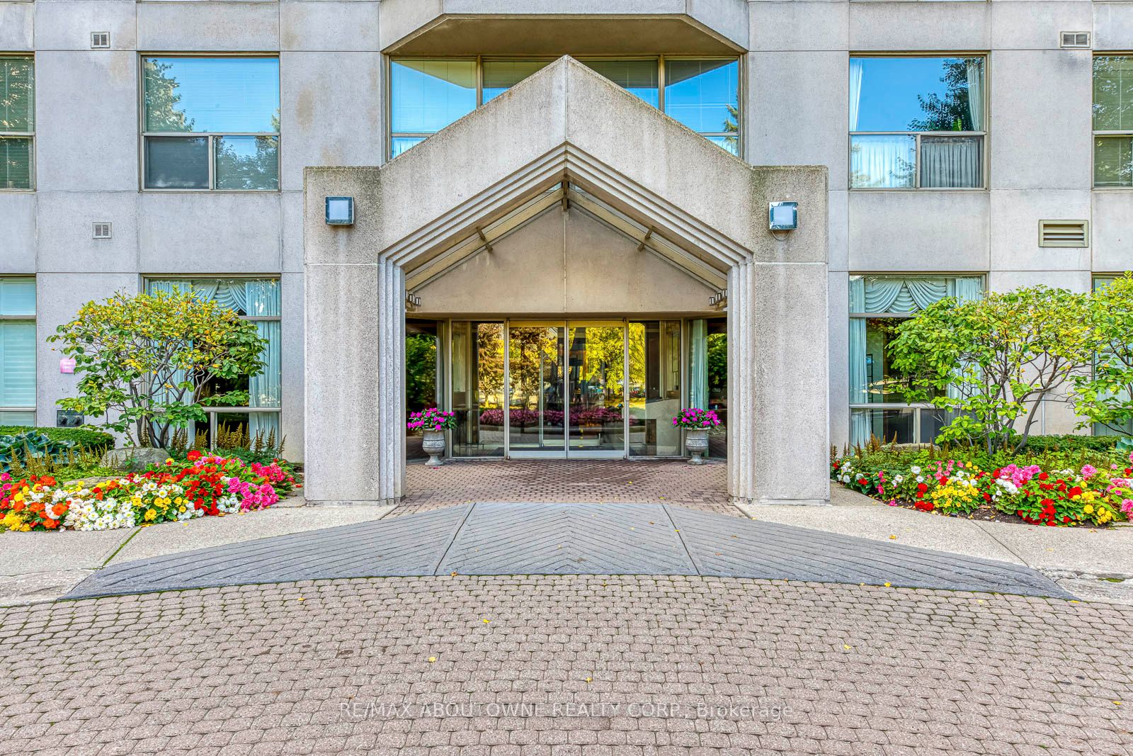 1700 The Collegeway 613, Mississauga, ON L5L 4M2 photo 4