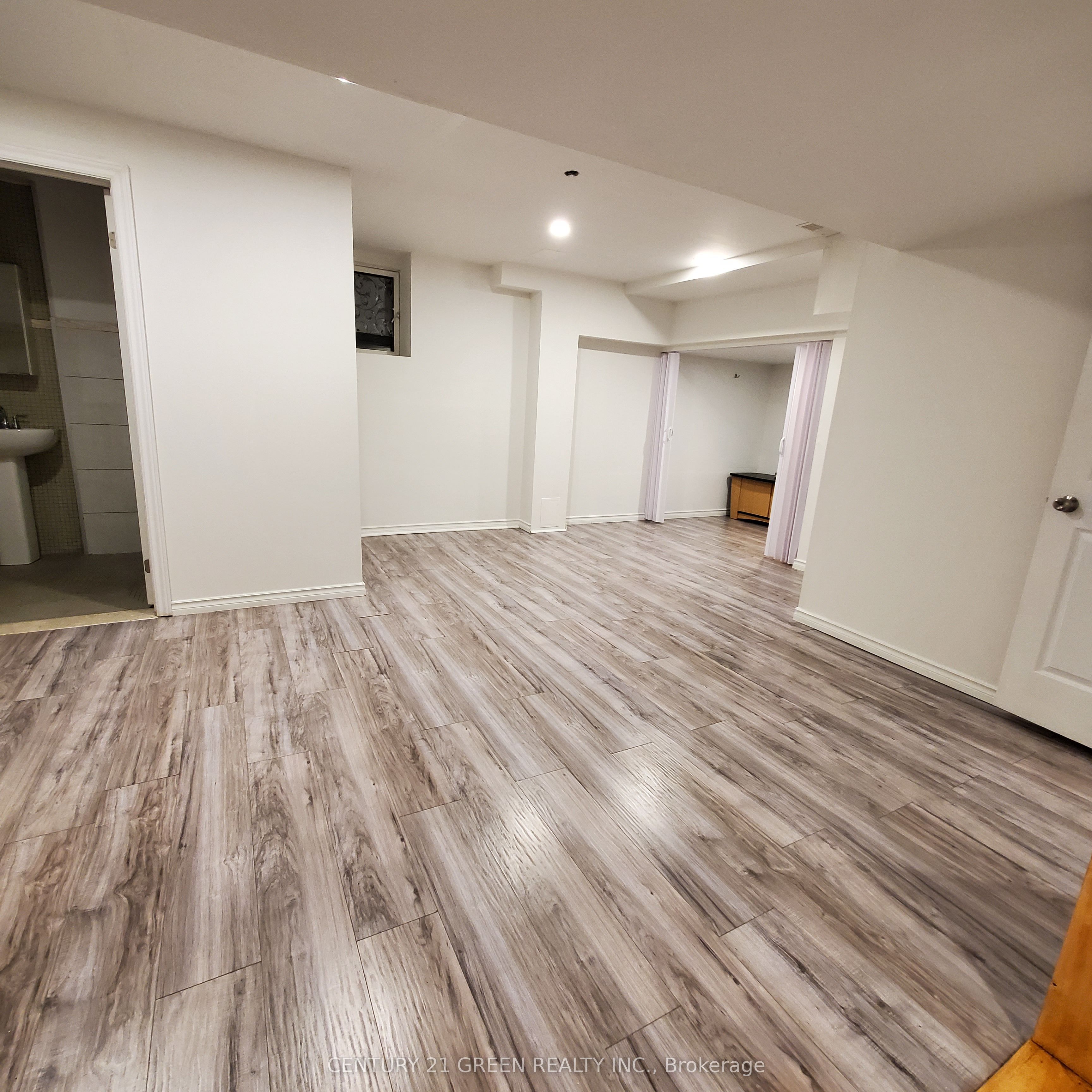 15266 Danby Road Basement, Halton Hills, ON L7G 0M5 photo 5