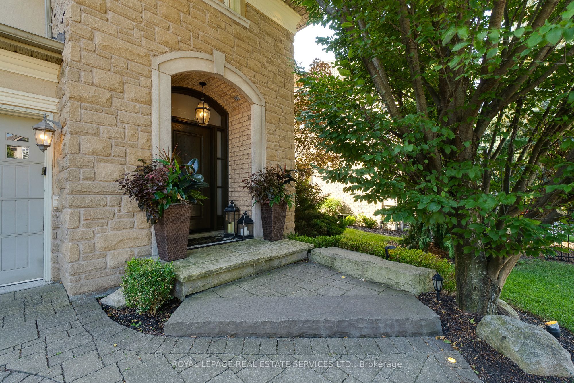 167 Innville Crescent, Oakville, ON L6L 0B8 photo 3