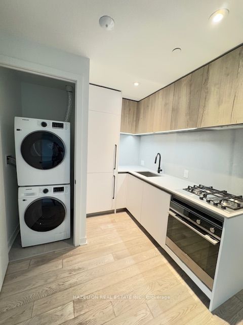 2625 Dundas Street W 413, Toronto, ON M6P 0C5 photo 4
