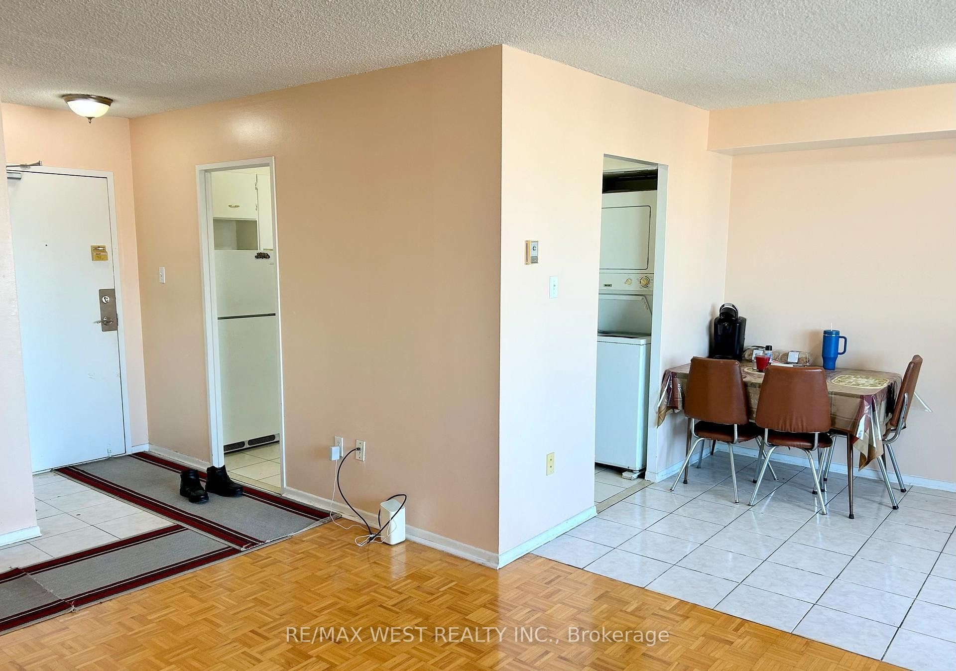 5 San Romano Way 1510, Toronto, ON M3N 2Y4 photo 3