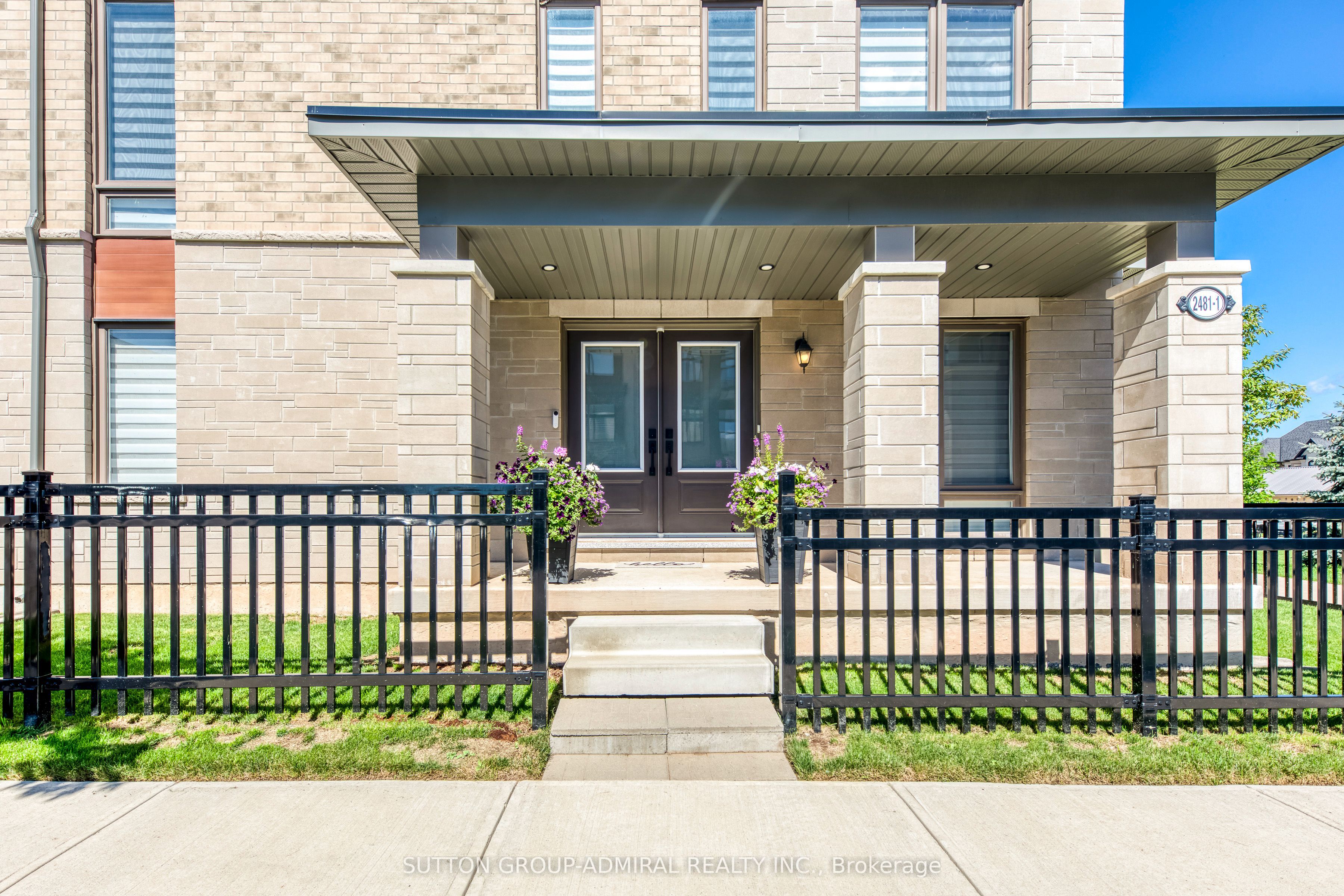 2481 Badger Crescent 1, Oakville, ON L6M 5M1 photo 4