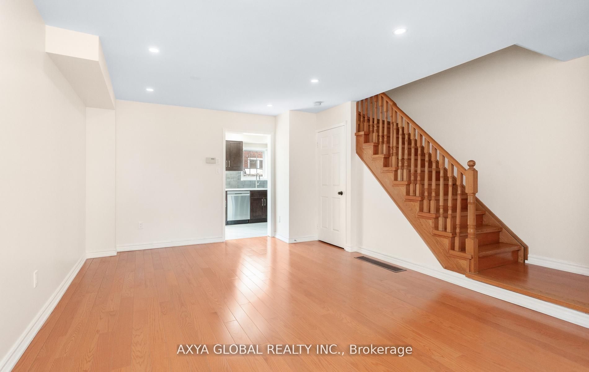 5340 Byford Place, Mississauga, ON L4Z 3W9 photo 3