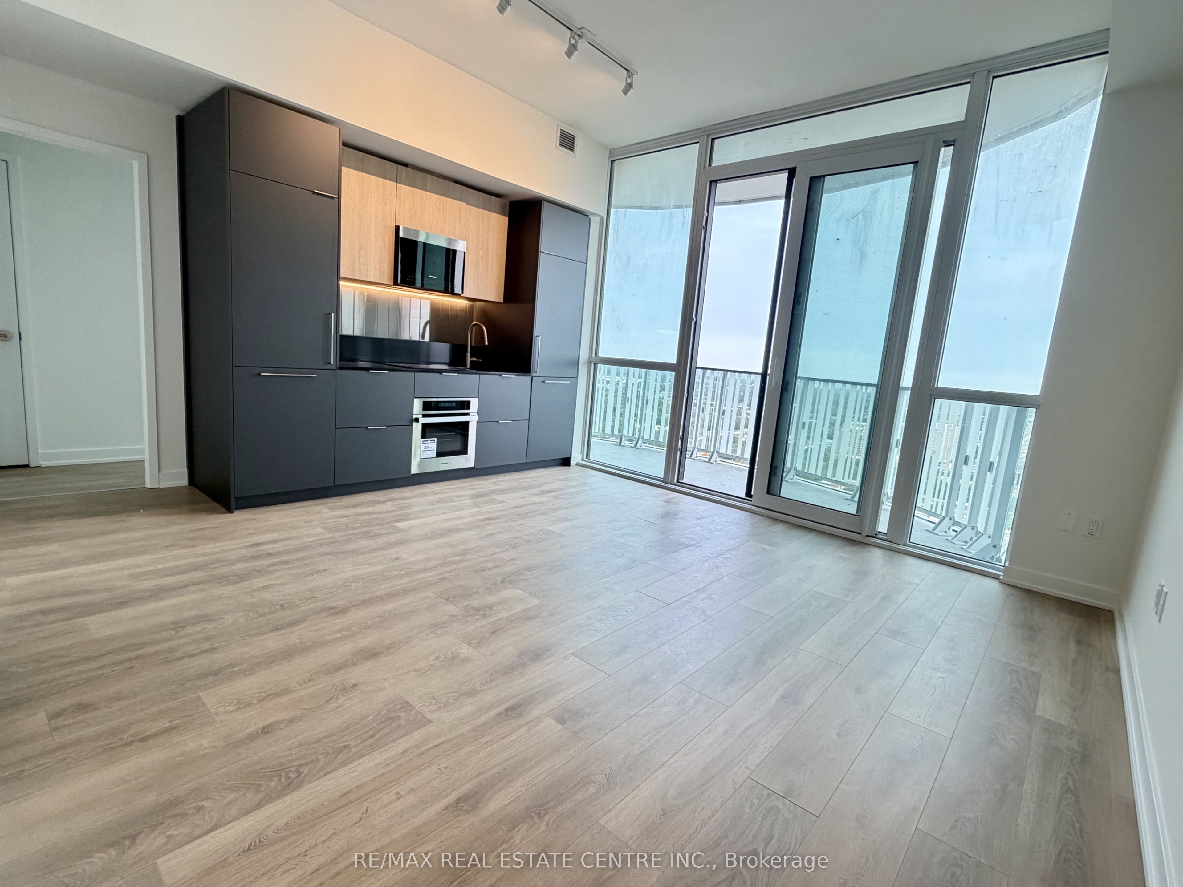 1 Fairview Road E 2602, Mississauga, ON L5A 0B4 photo 4
