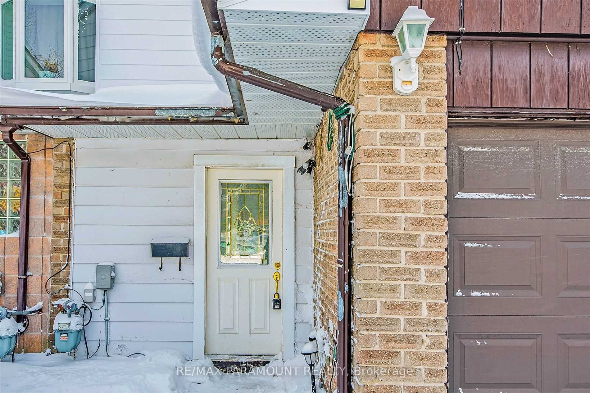 57 Royal Salisbury Way, Brampton, ON L6V 3J3 photo 3