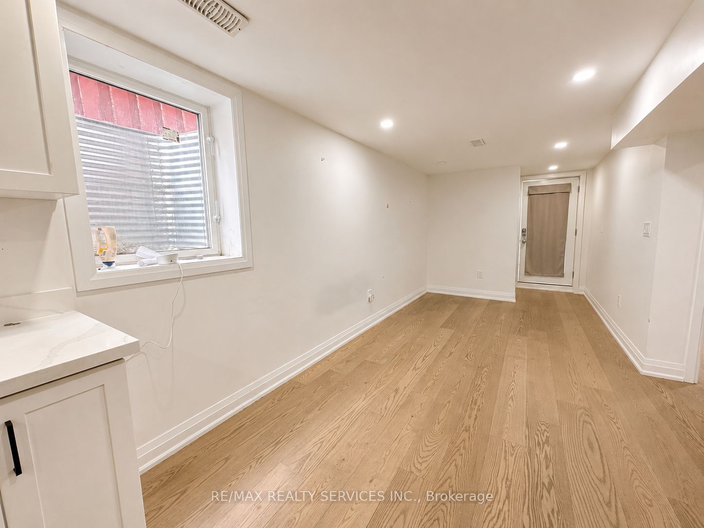 32 Trewartha Crescent BSMT, Brampton, ON L6Z 1X4 photo 4