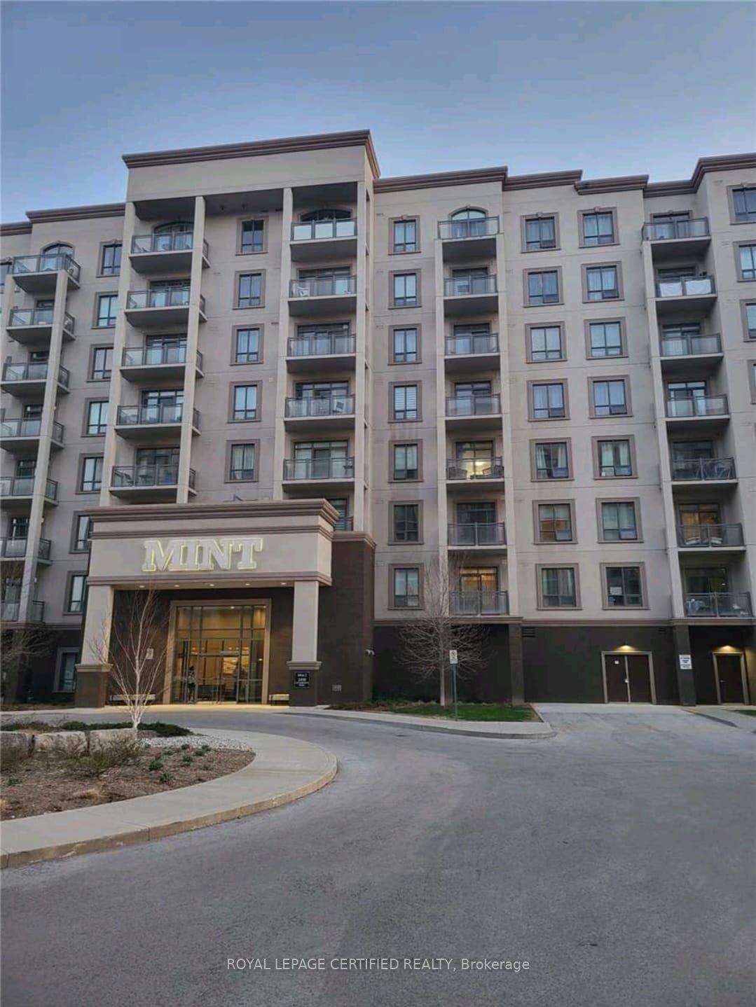 2490 Old Bronte Road 724, Oakville, ON L6M 4J2