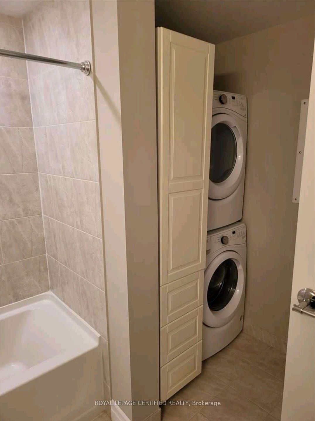 2490 Old Bronte Road 724, Oakville, ON L6M 4J2 photo 3