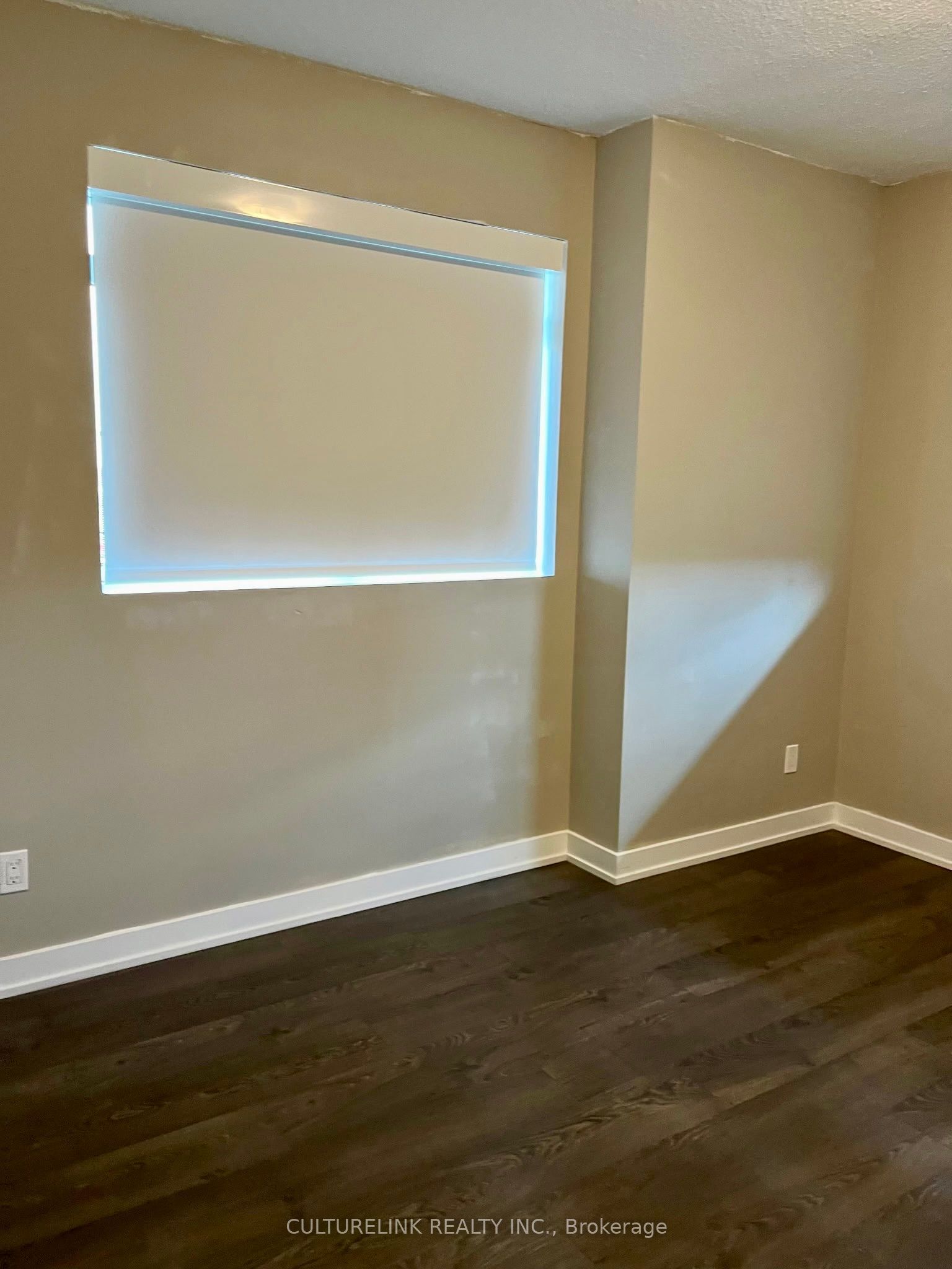 251 Manitoba Street 602, Toronto, ON M8Y 0C7 photo 5