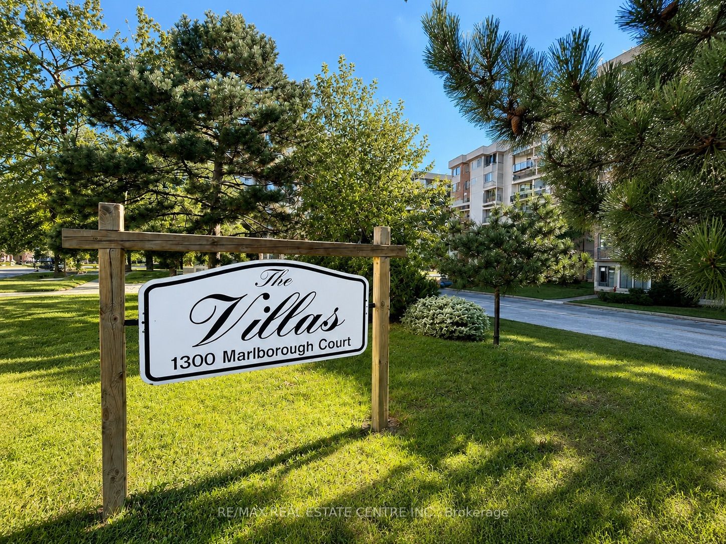 1300 Marlborough Court 516, Oakville, ON L6H 2S2