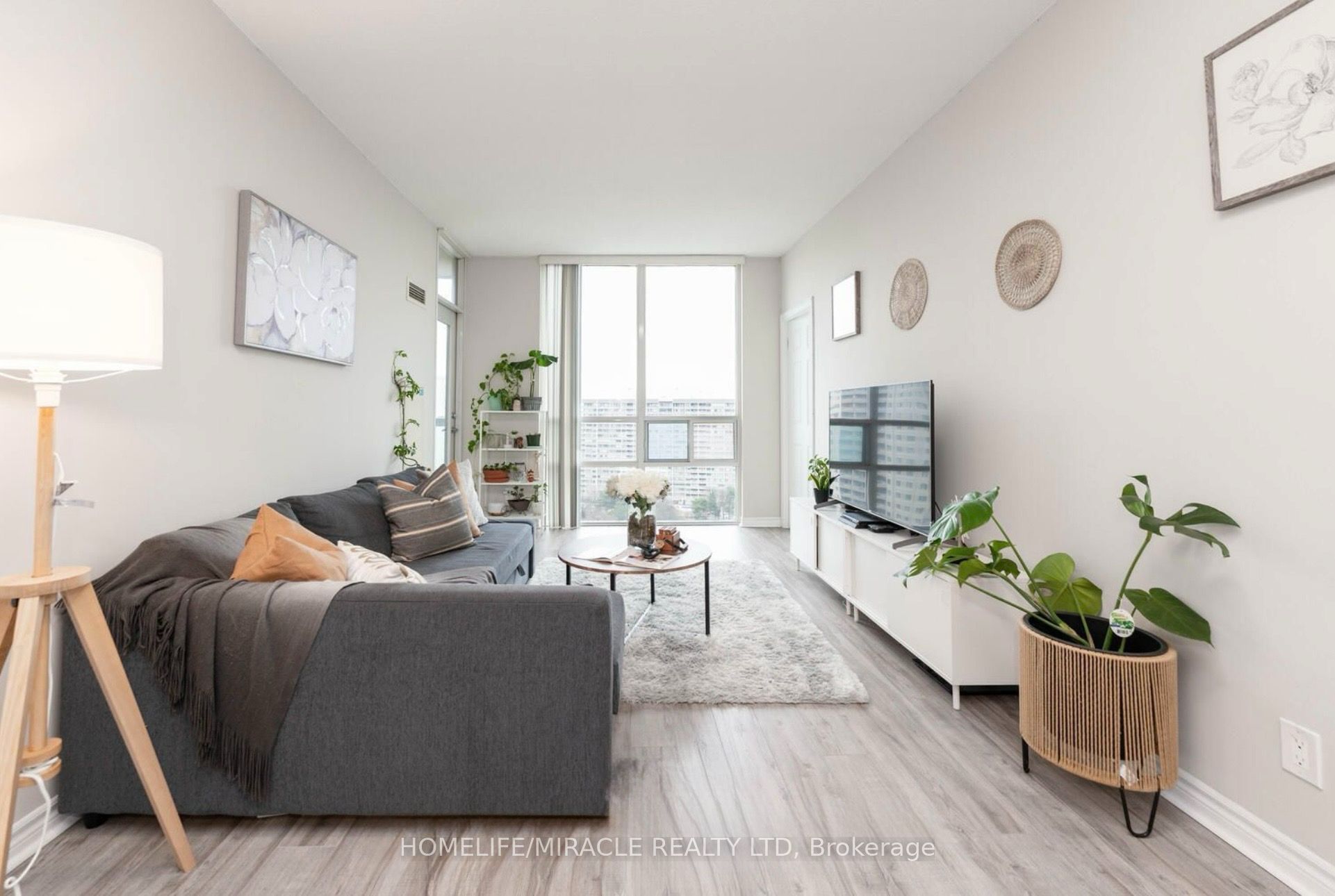 3504 Hurontario Street 1702, Mississauga, ON L5B 0B9 photo 5