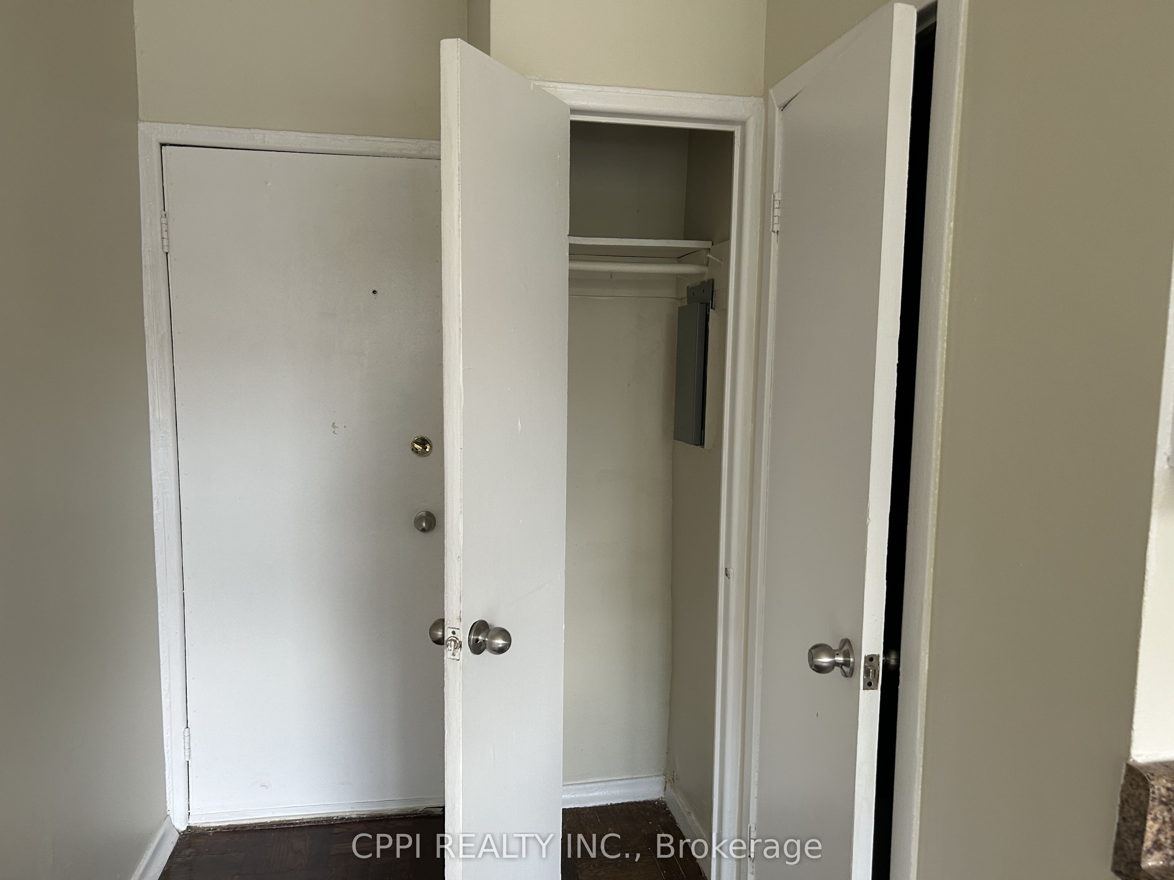 6 Hill Heights Road 210, Toronto, ON M8Y 1Z1 photo 5