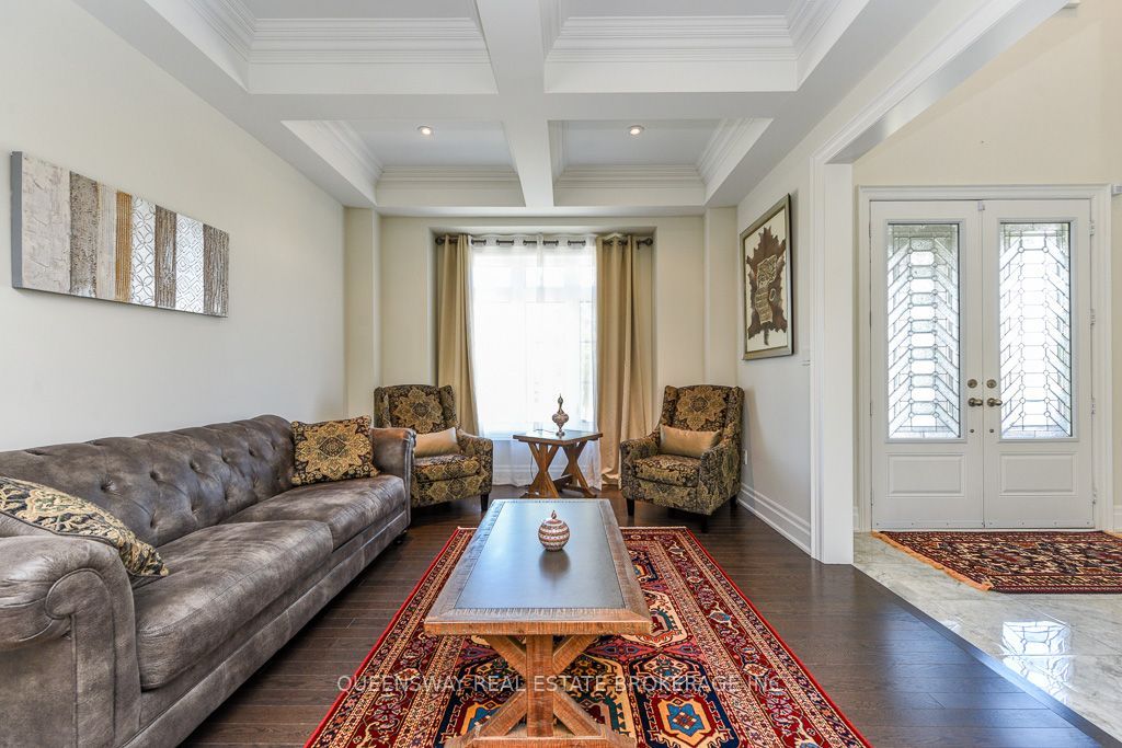 12 Love Court, Brampton, ON L6P 4H6 photo 4