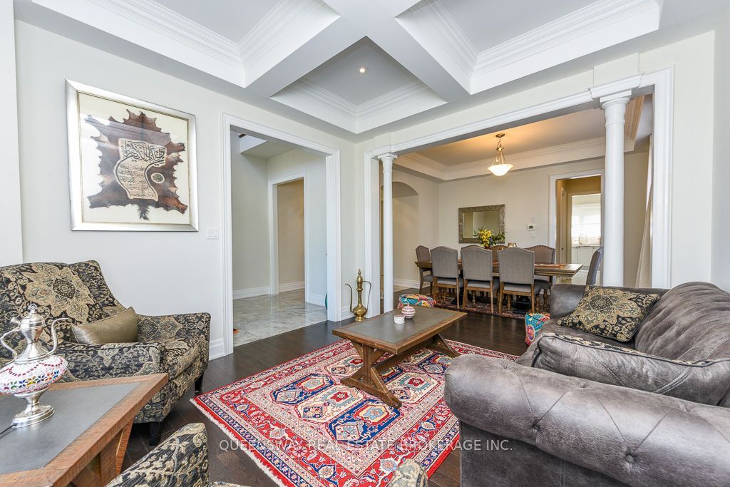 12 Love Court, Brampton, ON L6P 4H6 photo 5