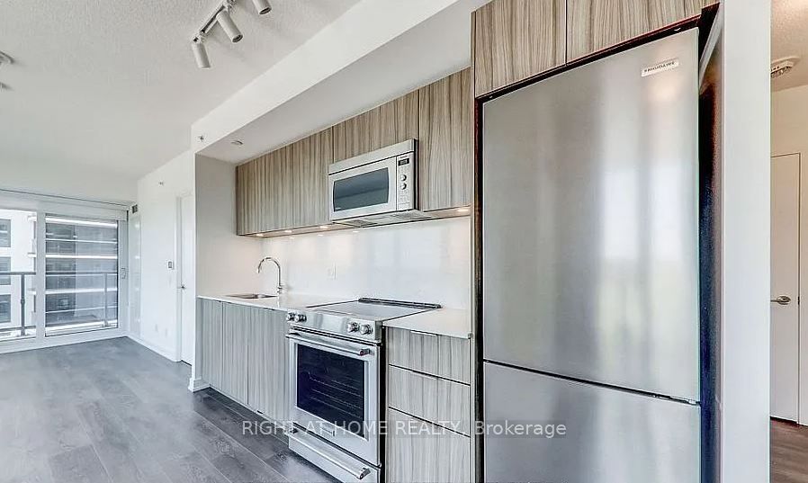 30 Samuel Wood Way 904, Toronto, ON M9B 0C9 photo 5