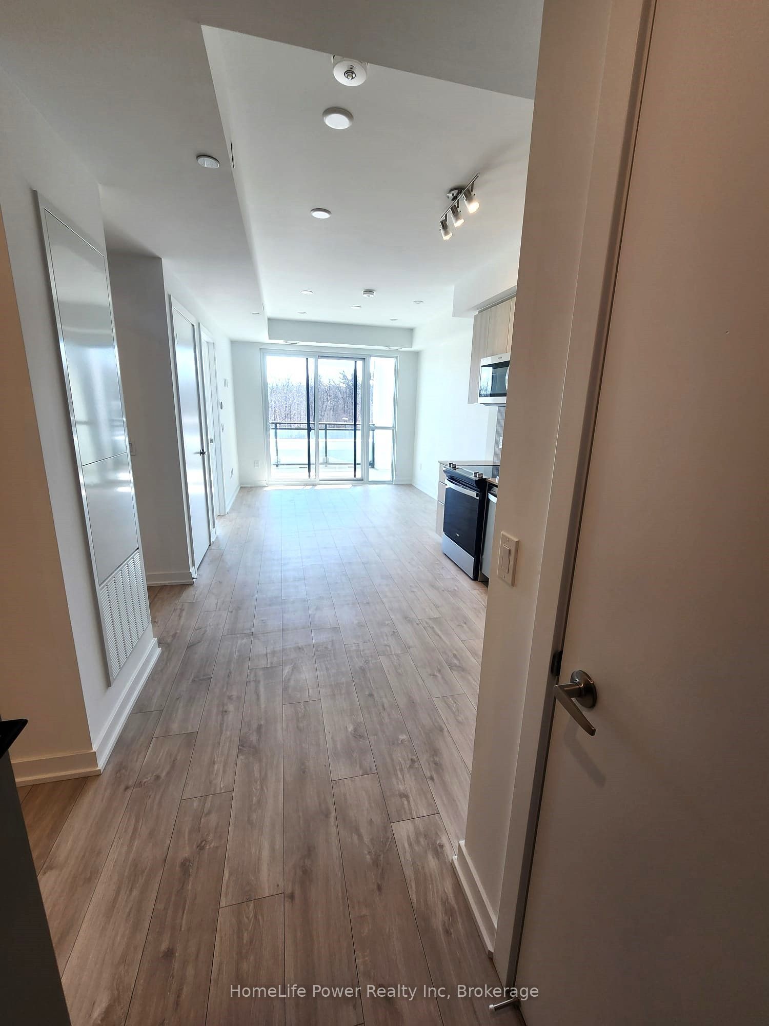 770 Whitlock Avenue 308, Milton, ON L9E 1S2 photo 2