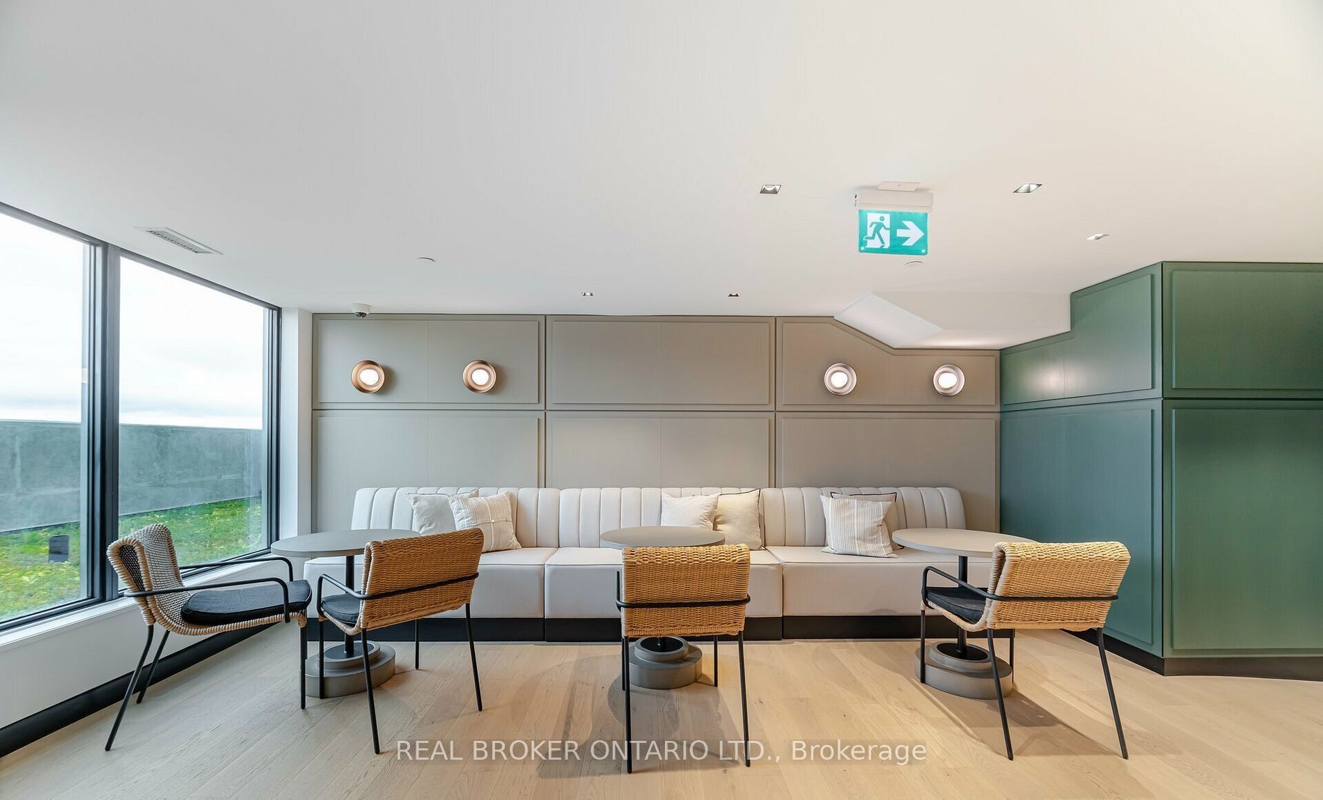 3200 William Coltson Avenue 3, Oakville, ON L6H 7W6