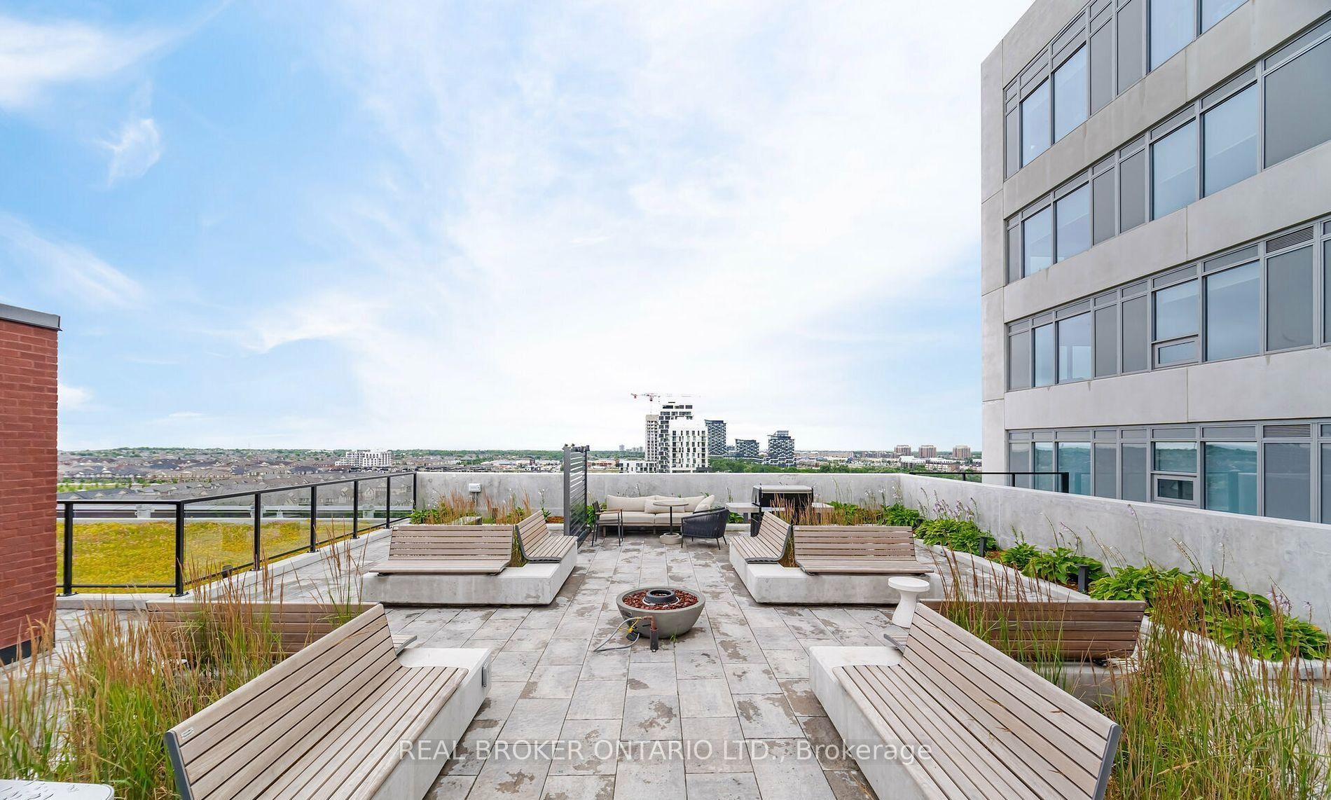 3200 William Coltson Avenue 3, Oakville, ON L6H 7W6 photo 2