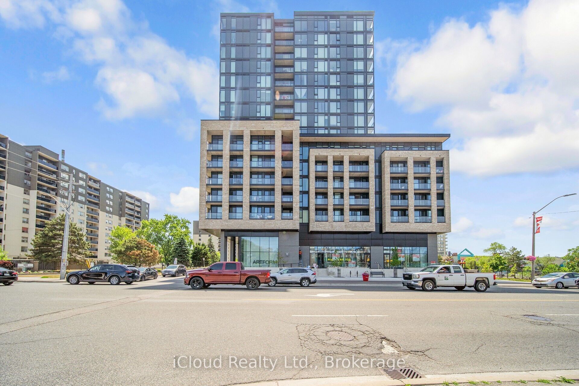 86 Dundas Street E 1714, Mississauga, ON L5A 0B1