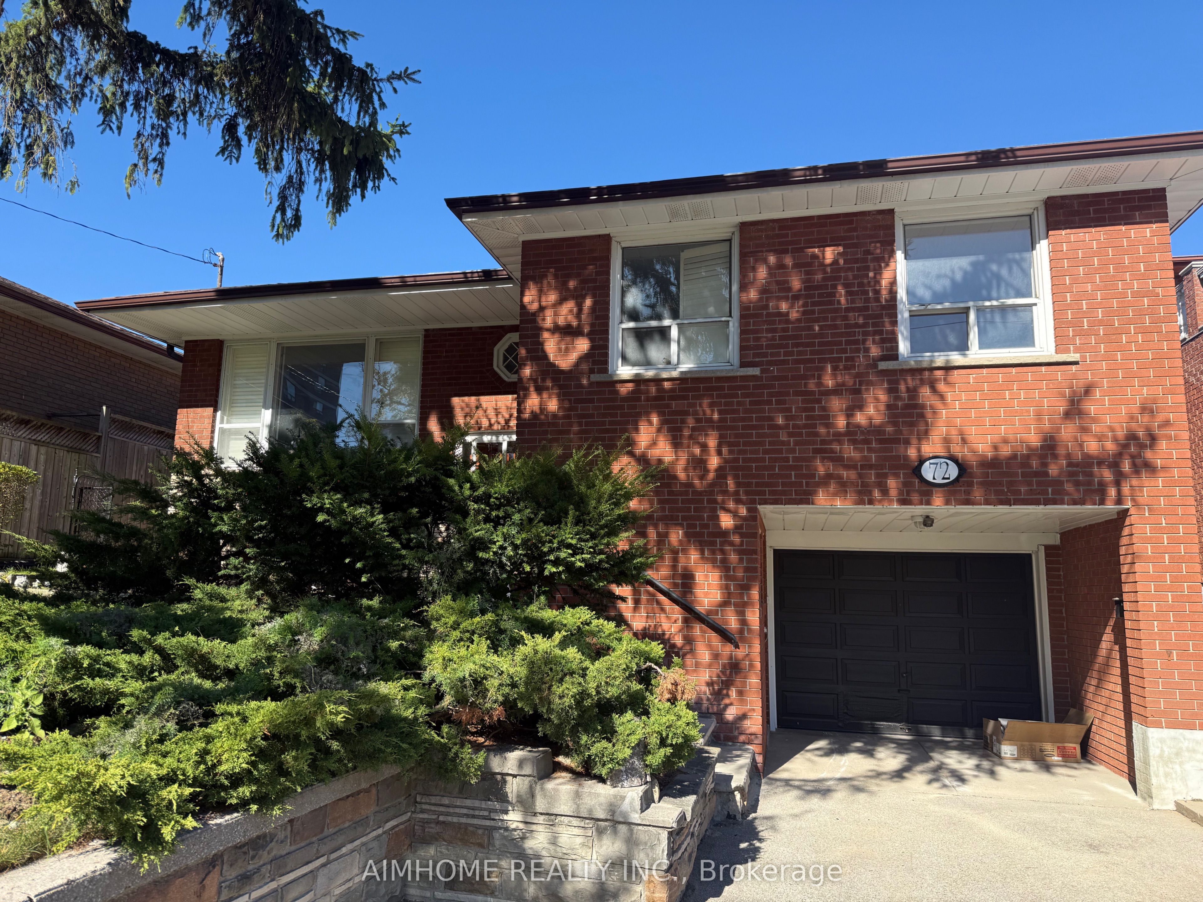 72 La Rose Avenue Bsmt #2, Toronto, ON M9P 1B1