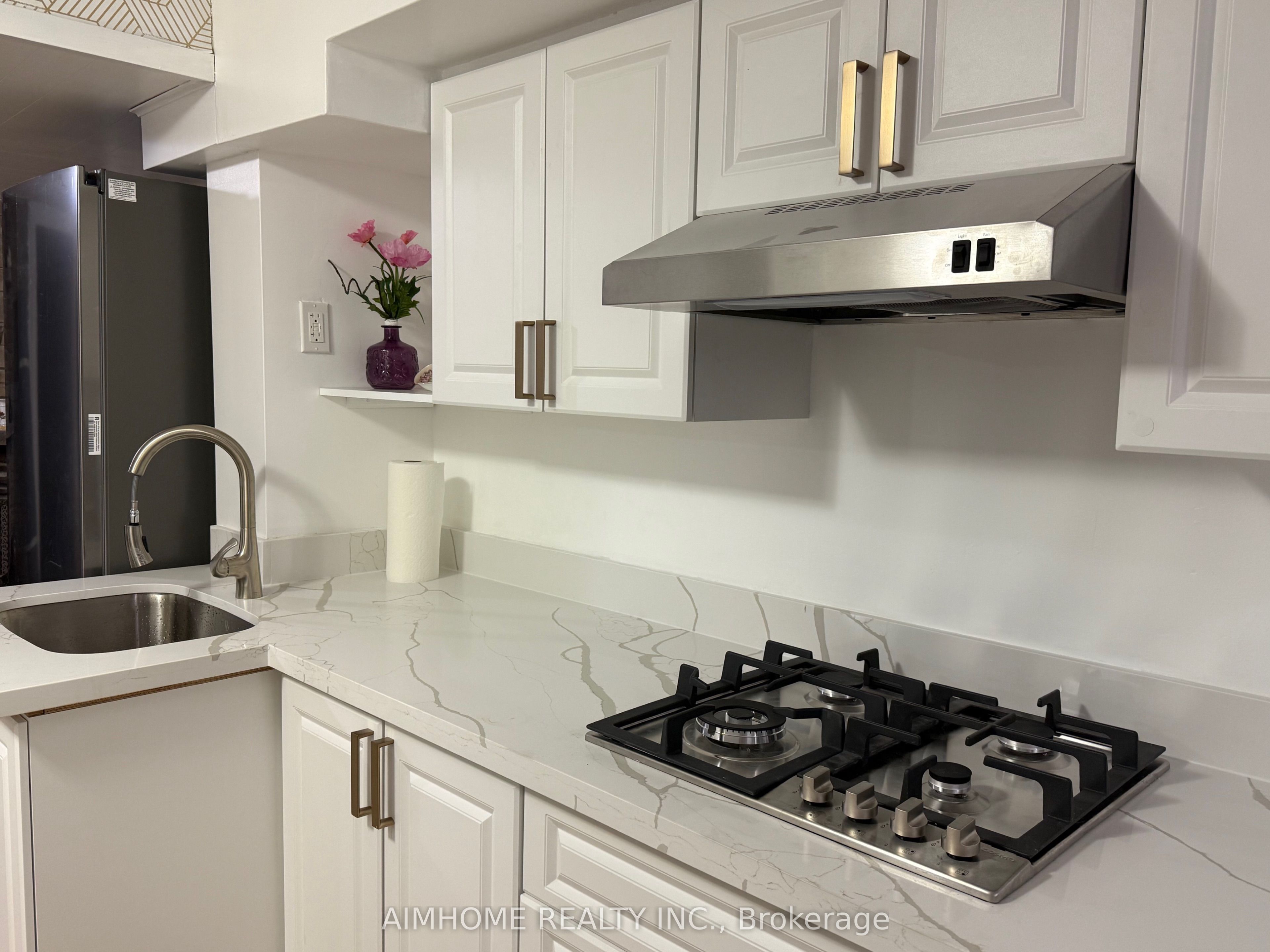 72 La Rose Avenue Bsmt #2, Toronto, ON M9P 1B1 photo 5