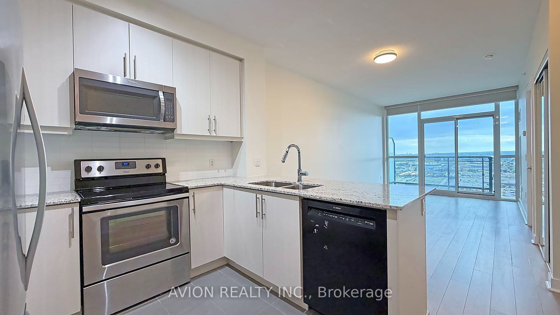 3975 Grand Park Drive 1806, Mississauga, ON L5B 0K4 photo 3