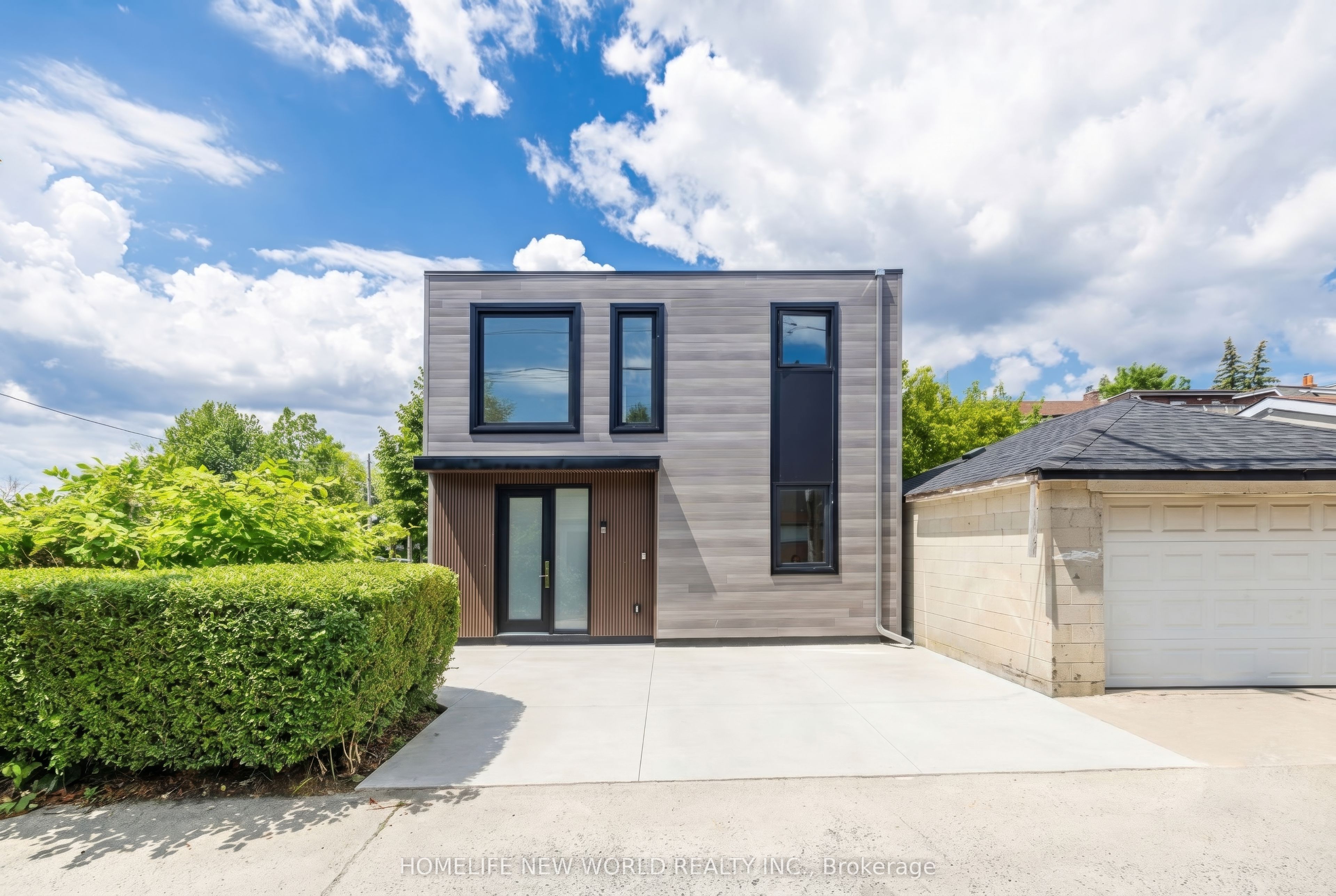 679 Gladstone Avenue Laneway, Toronto, ON M6H 3J5
