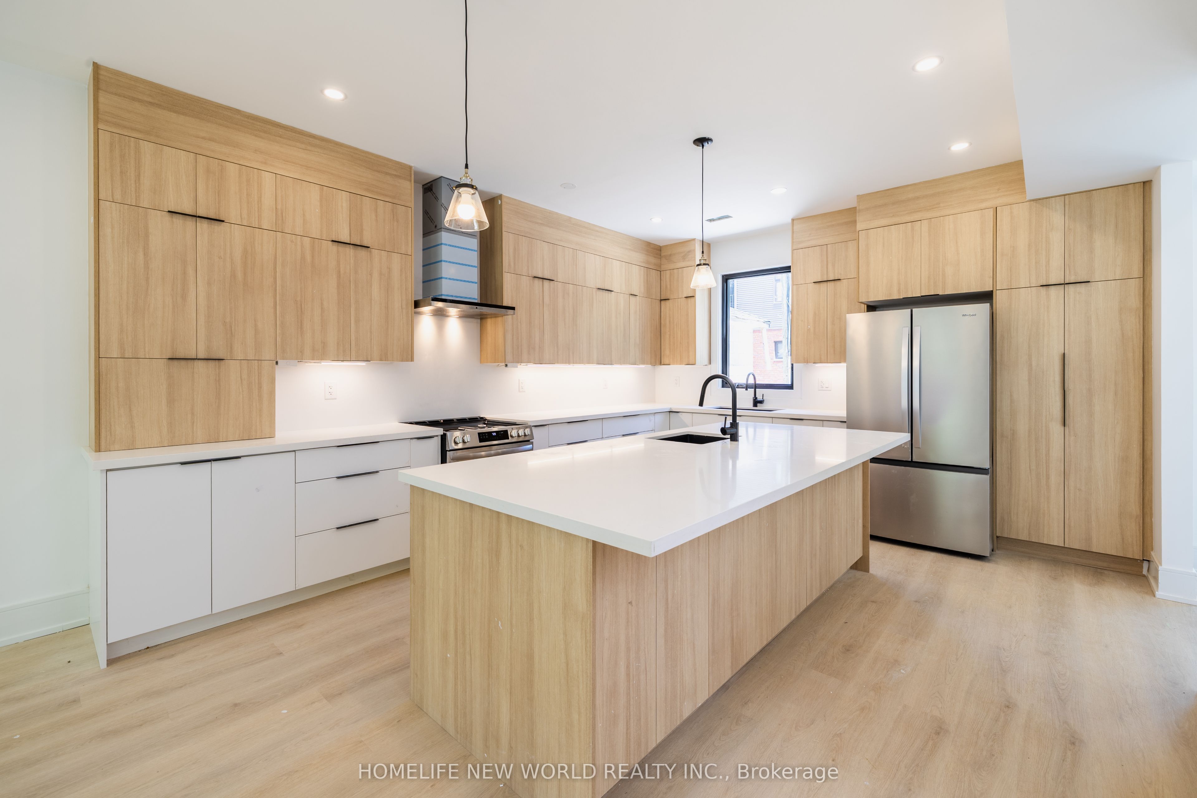 679 Gladstone Avenue Laneway, Toronto, ON M6H 3J5 photo 2