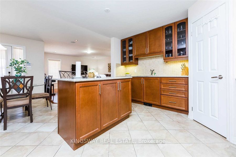 31 S Bleasdale Avenue S, Brampton, ON L7A 0P5 photo 3