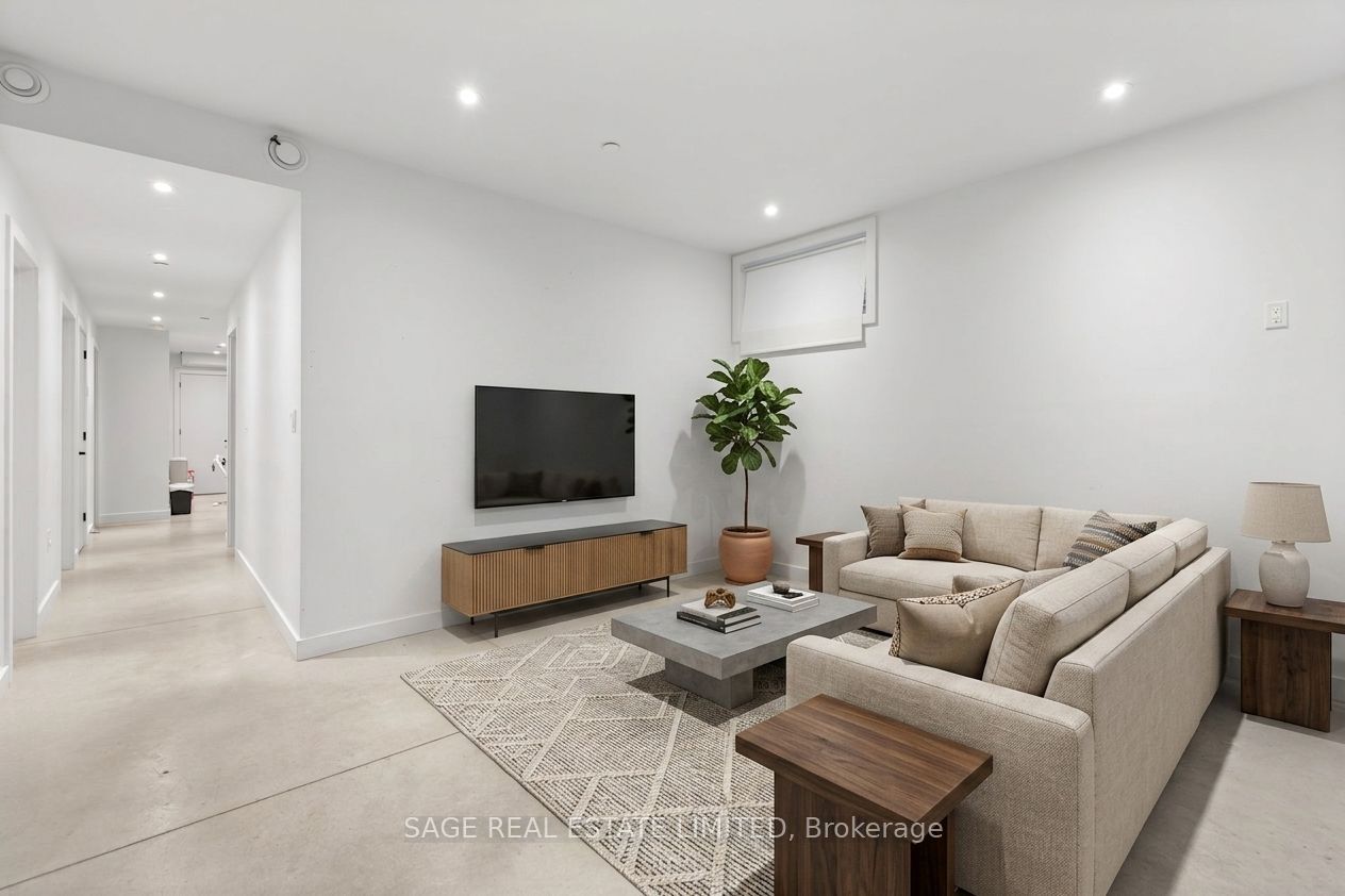 182 Cameron Avenue Lower, Toronto, ON M6M 1R7 photo 3