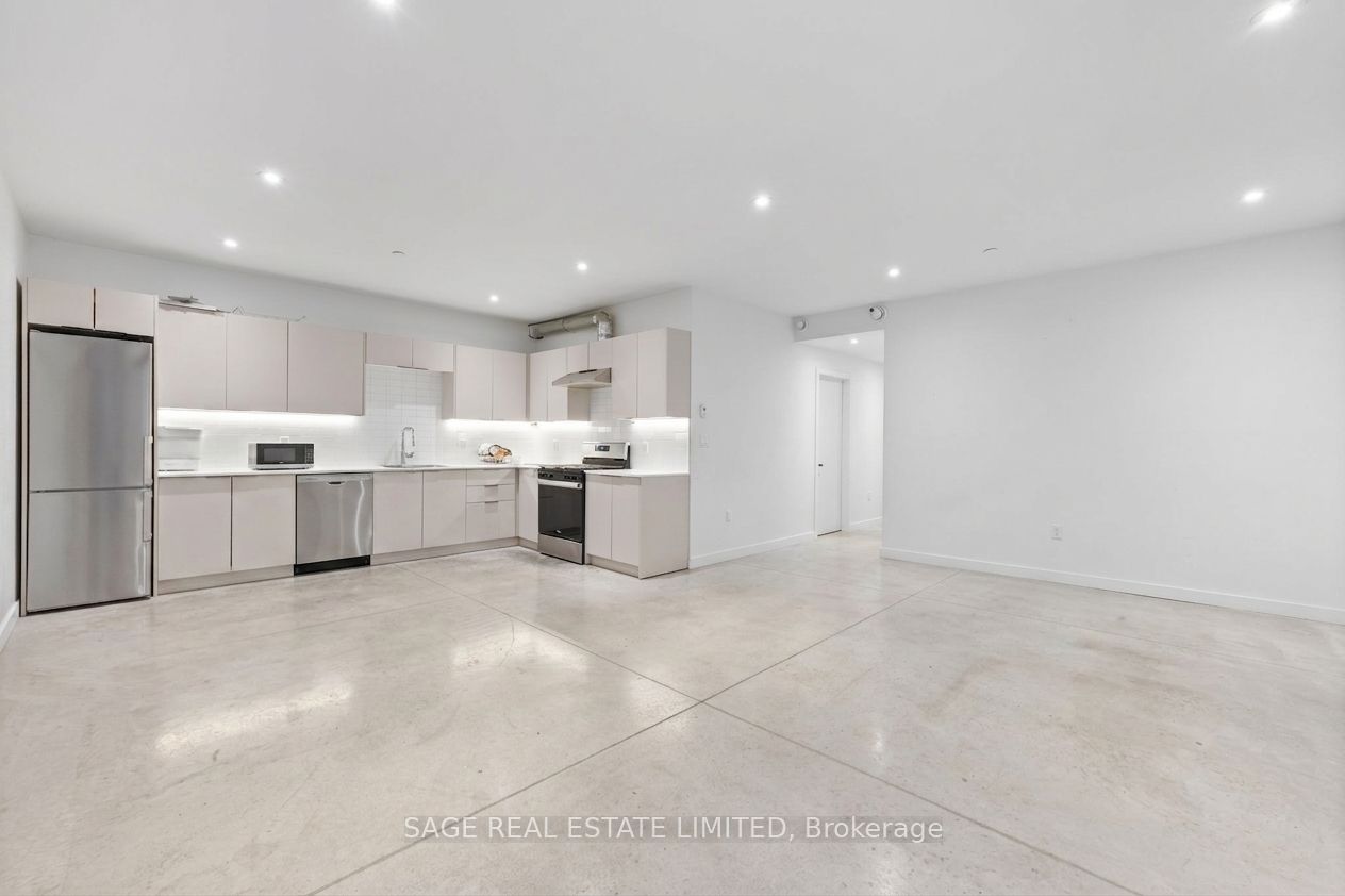 182 Cameron Avenue Lower, Toronto, ON M6M 1R7 photo 4