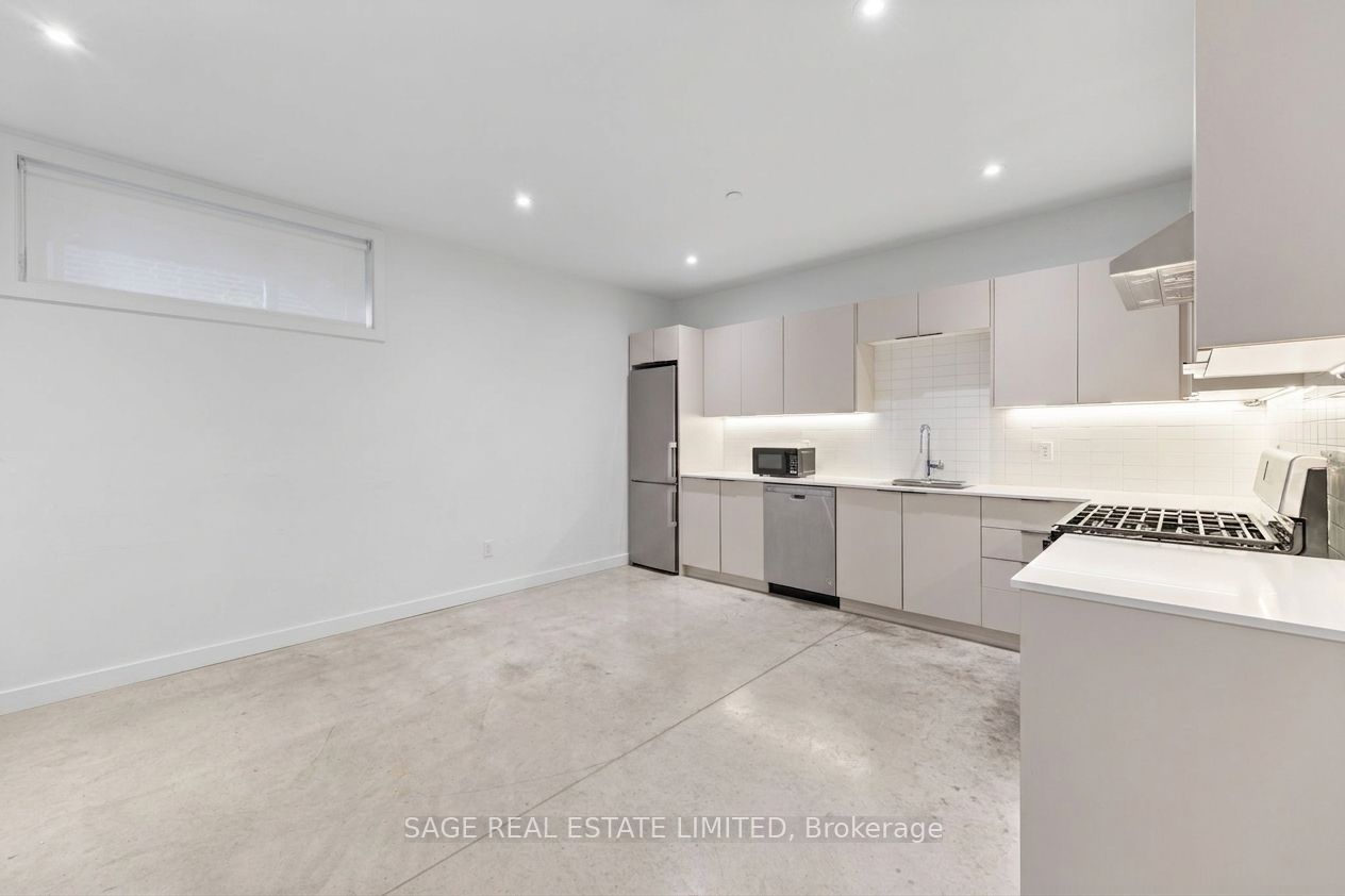 182 Cameron Avenue Lower, Toronto, ON M6M 1R7 photo 5