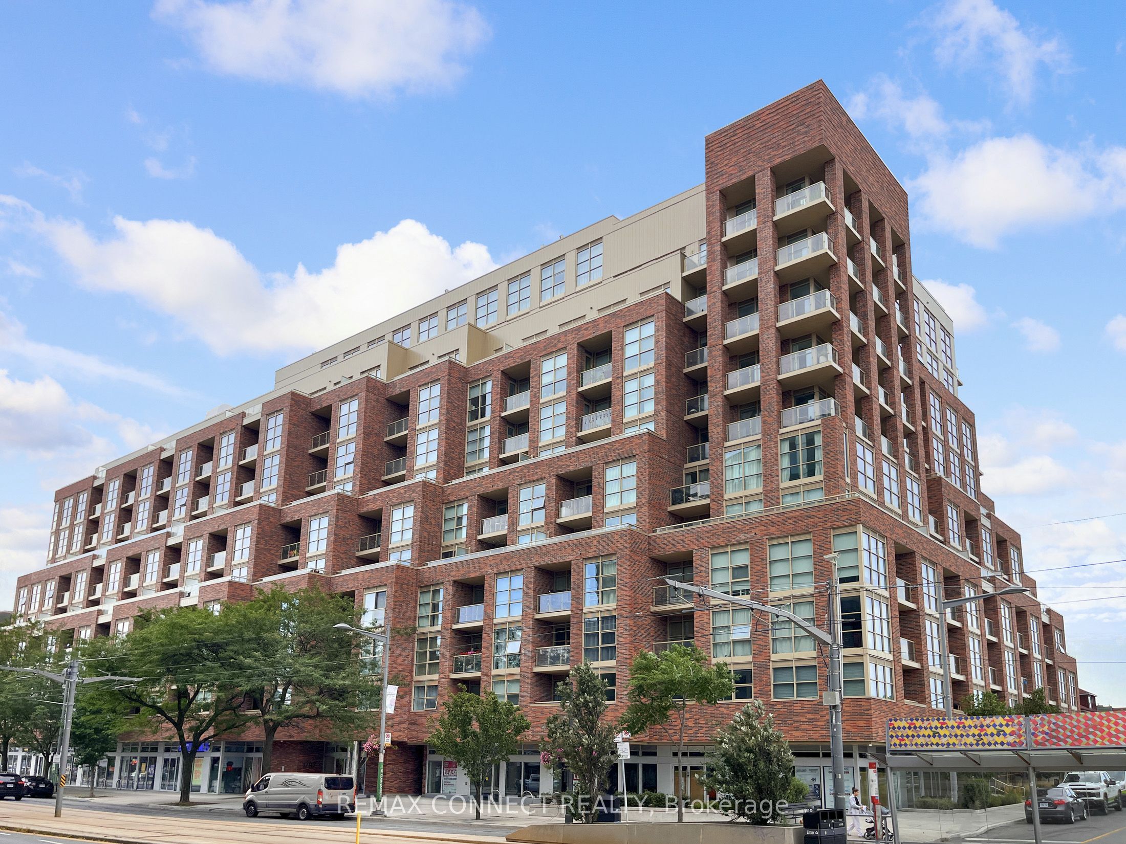 1787 St Clair Avenue W 321, Toronto, ON M6N 0B7