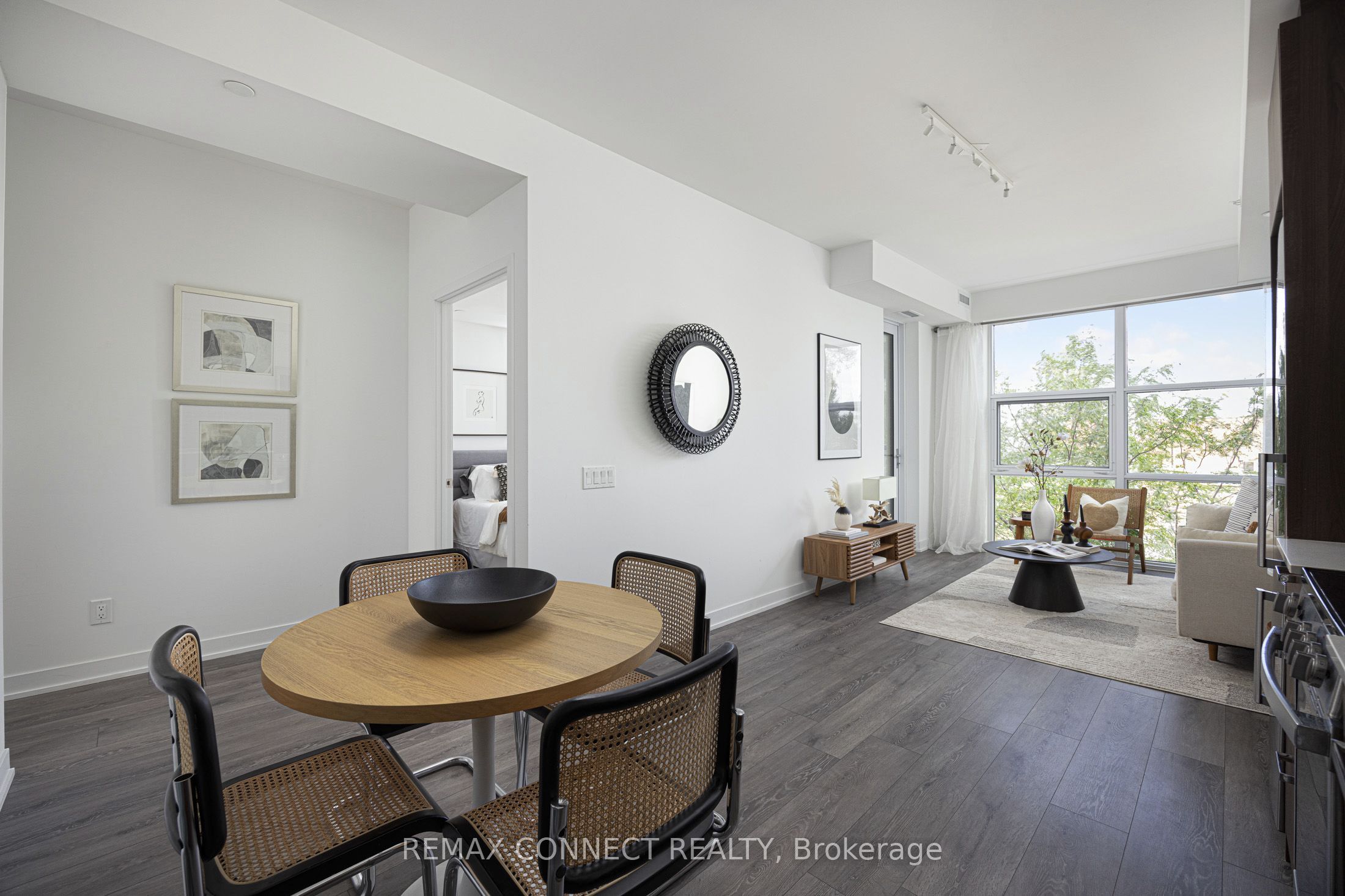 1787 St Clair Avenue W 321, Toronto, ON M6N 0B7 photo 3