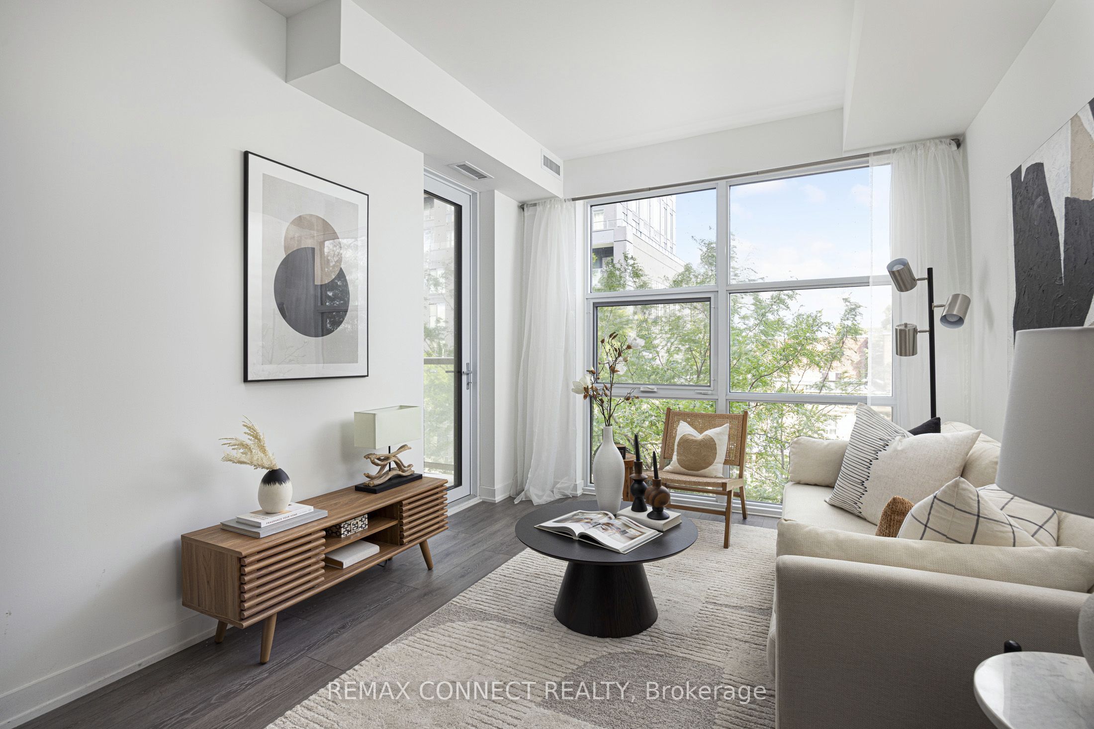 1787 St Clair Avenue W 321, Toronto, ON M6N 0B7 photo 5
