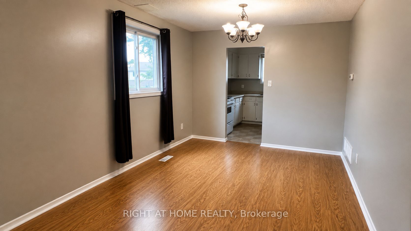 569 Hayward Crescent, Milton, ON L9T 4T8 photo 4