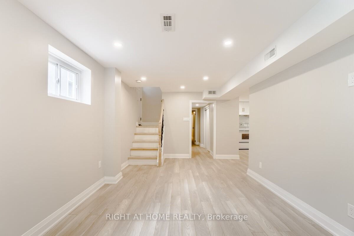 87 Cordella Avenue Basement, Toronto, ON M6N 2J8 photo 4