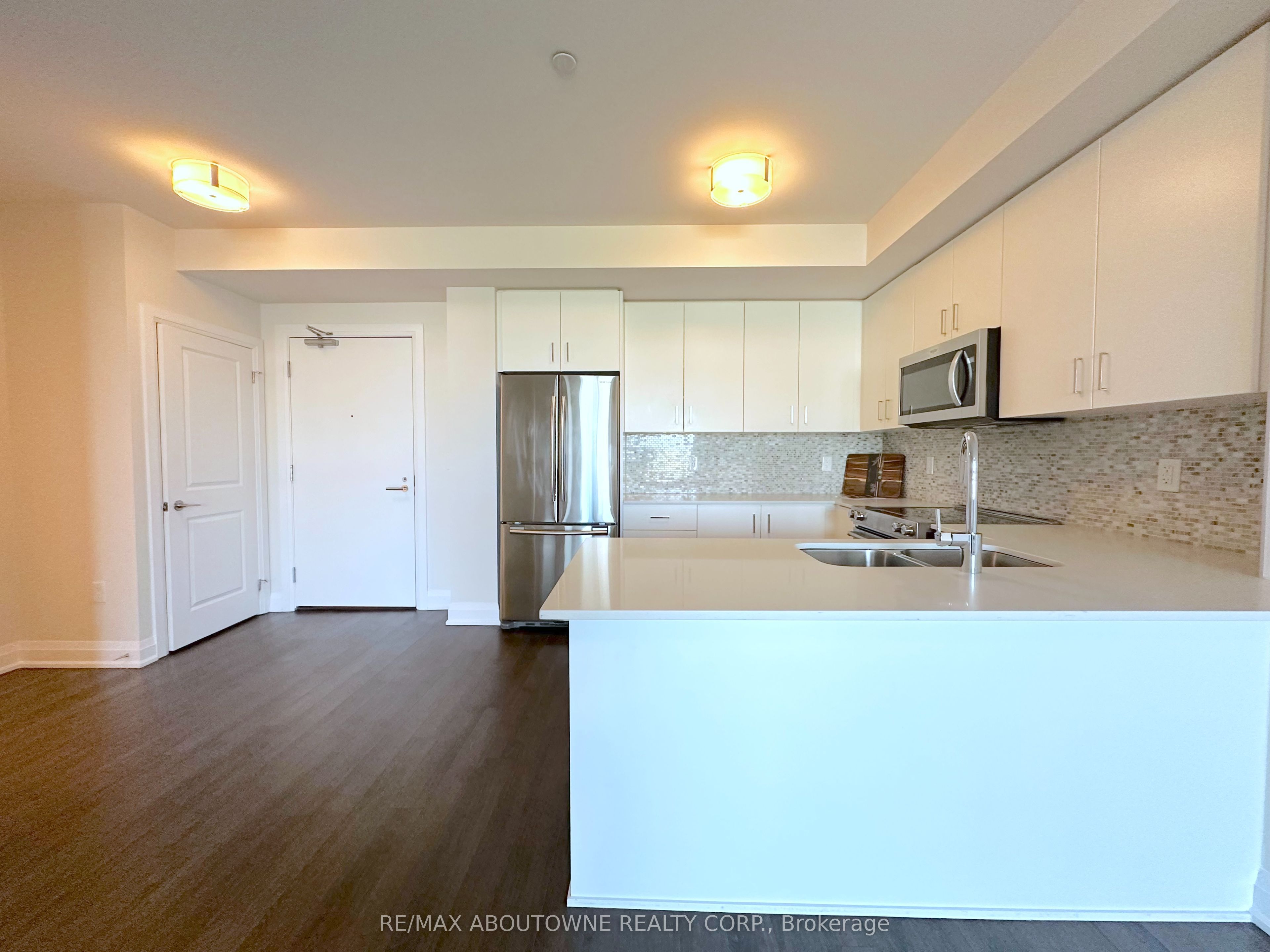 2333 Taunton Road 726, Oakville, ON L6H 0N5 photo 3