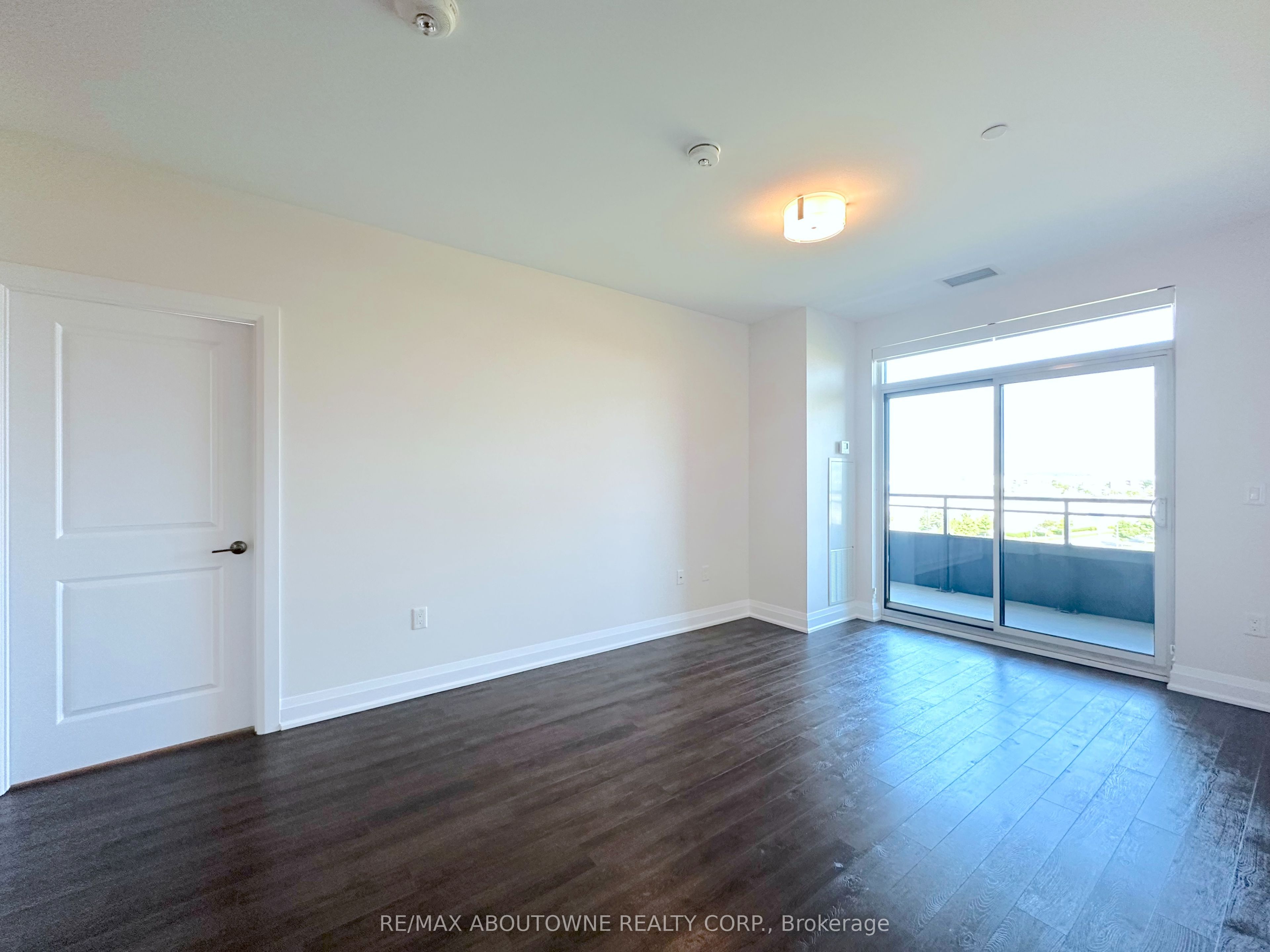 2333 Taunton Road 726, Oakville, ON L6H 0N5 photo 5