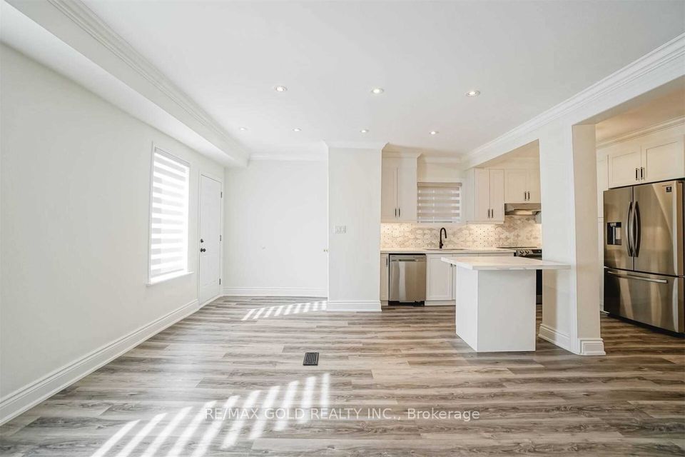 4 Adamson Street S, Halton Hills, ON L0P 0A2 photo 4