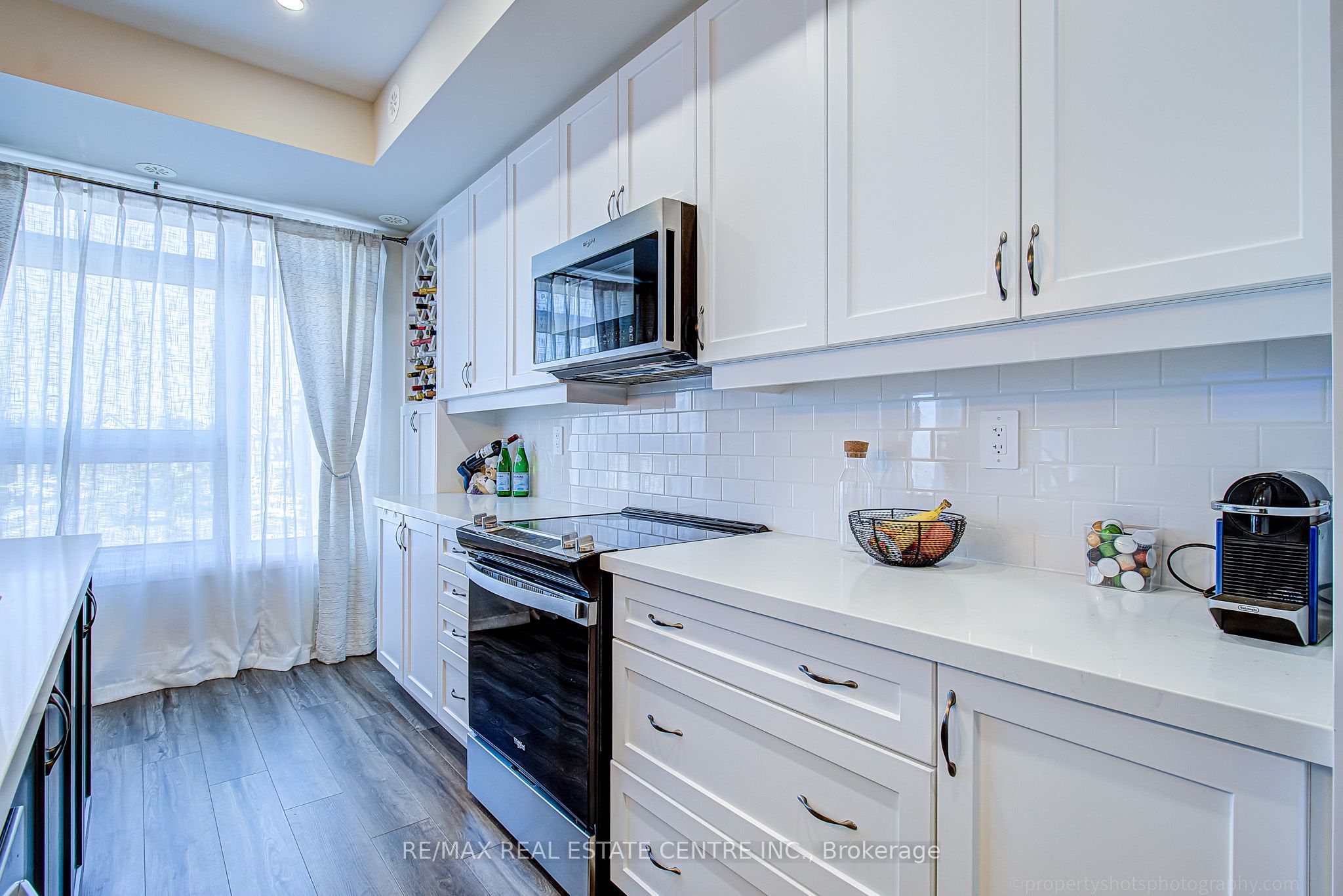 1569 Rose Way 116, Milton, ON L9E 1N4 photo 4