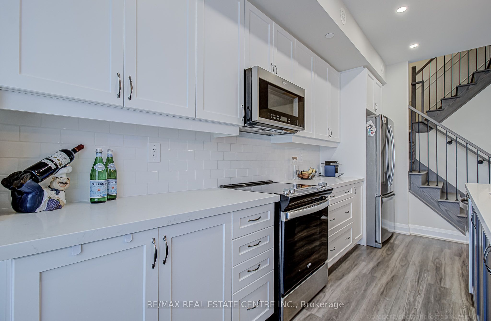 1569 Rose Way 116, Milton, ON L9E 1N4 photo 5
